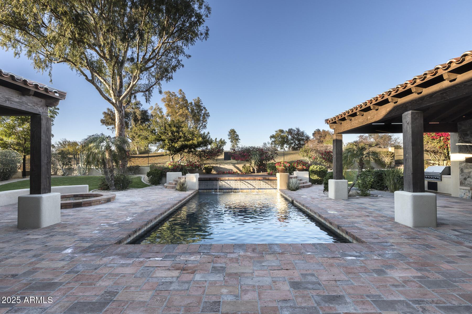 PINNACLE PEAK COUNTRY CLUB ESTATES - Residential