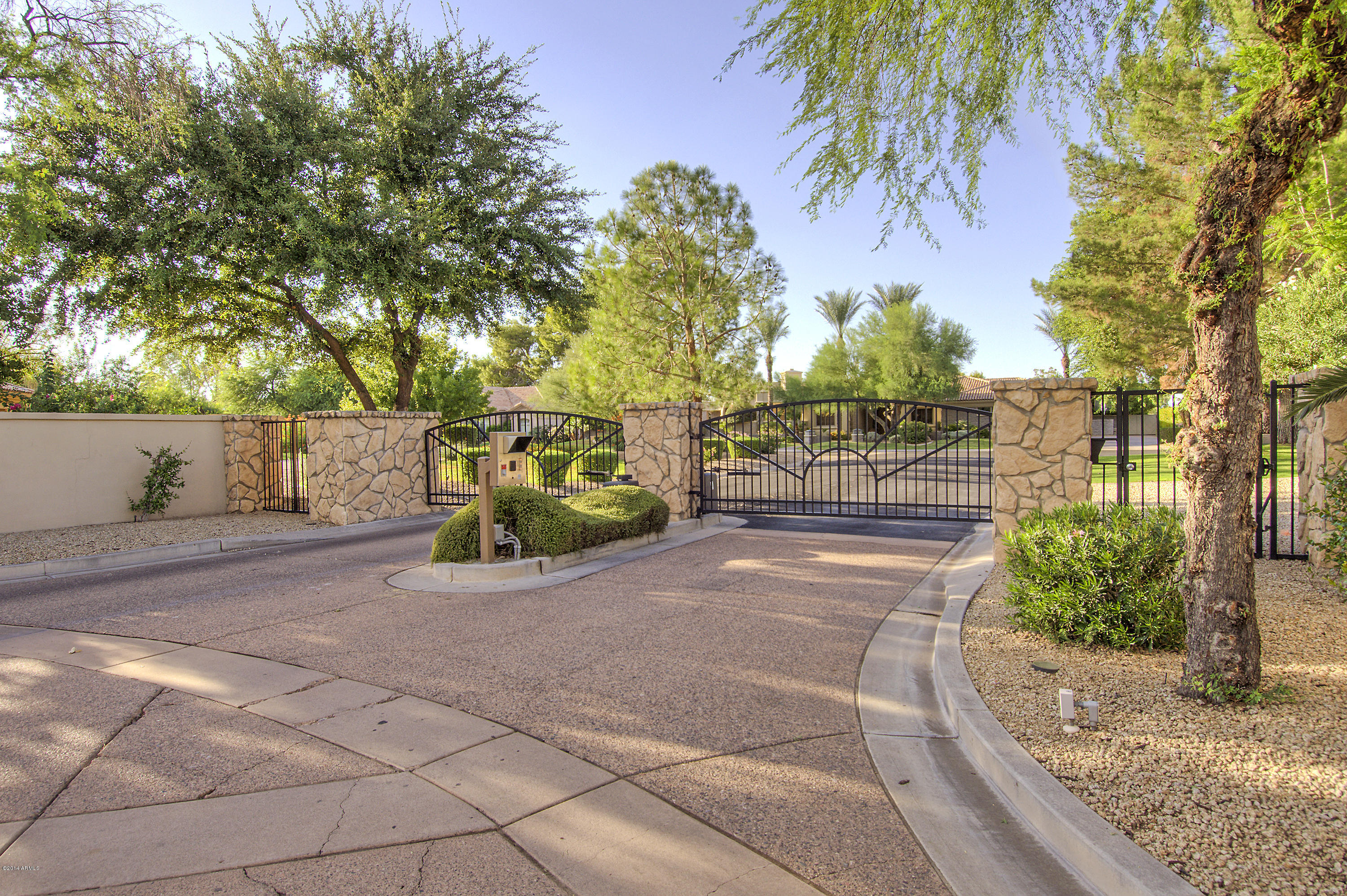 IRONWOOD AT CAMELBACK COUNTRY CLUB - Residential