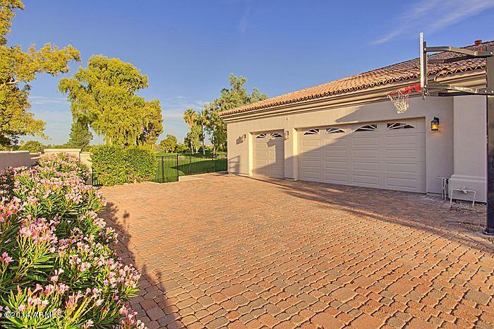 IRONWOOD AT CAMELBACK COUNTRY CLUB - Residential