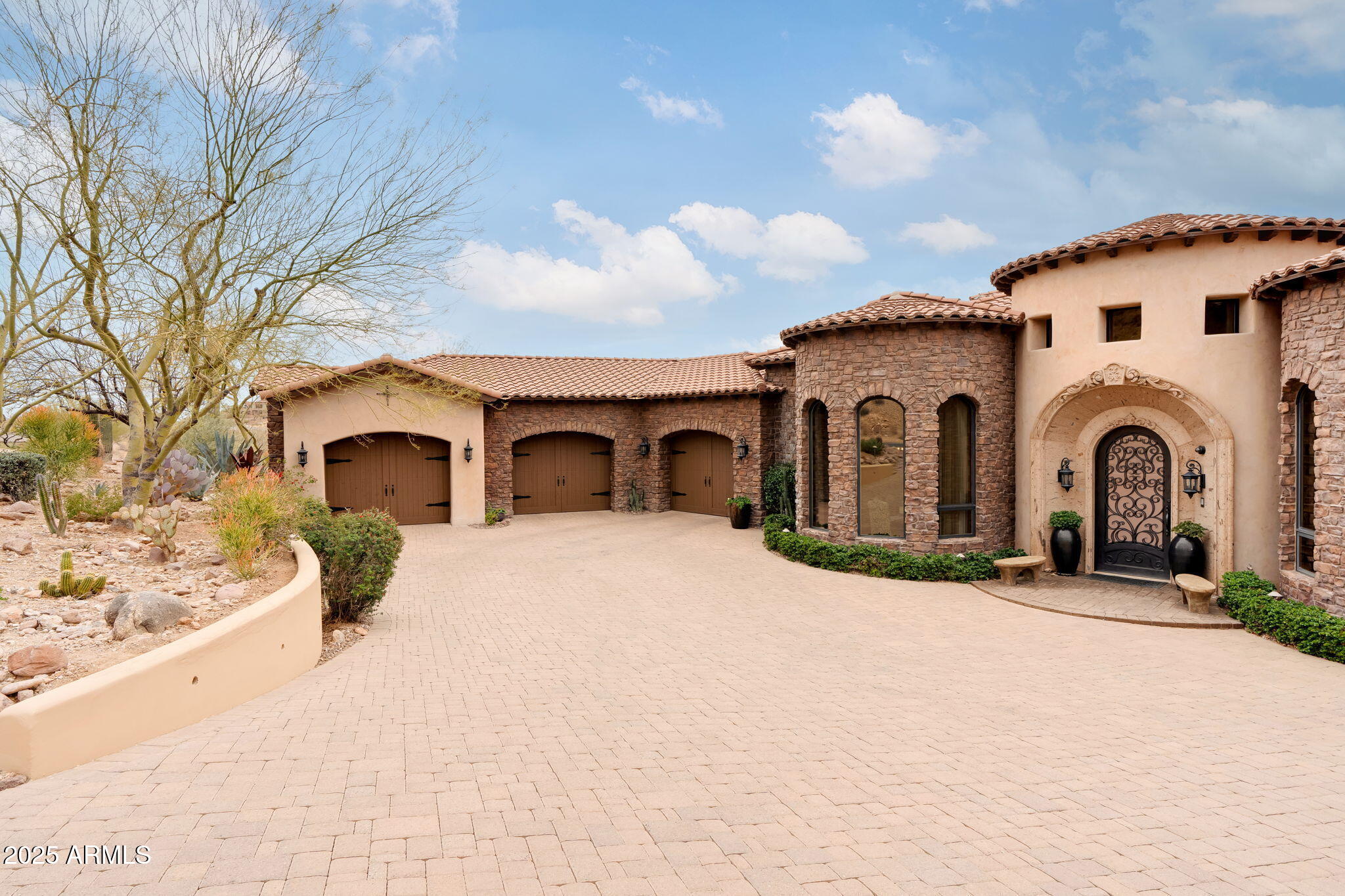 Superstition Mountain - Residential
