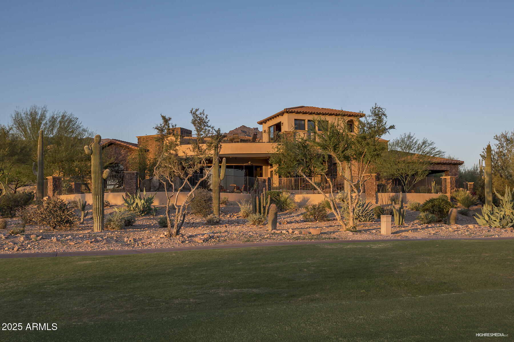 Superstition Mountain - Residential