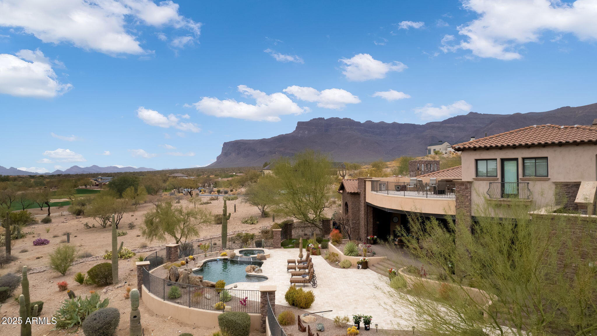 Superstition Mountain - Residential