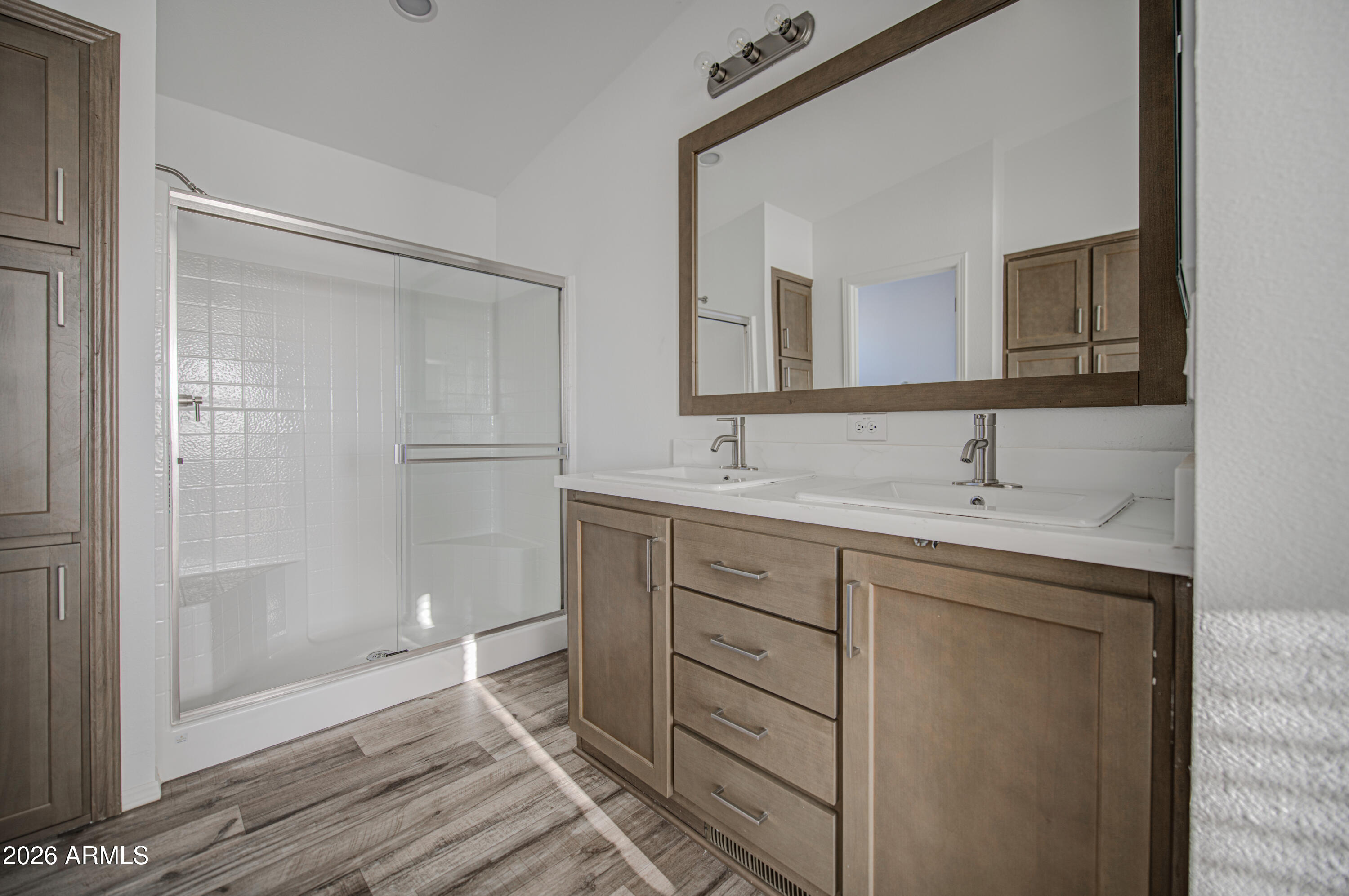 COYOTE RIDGE - Residential