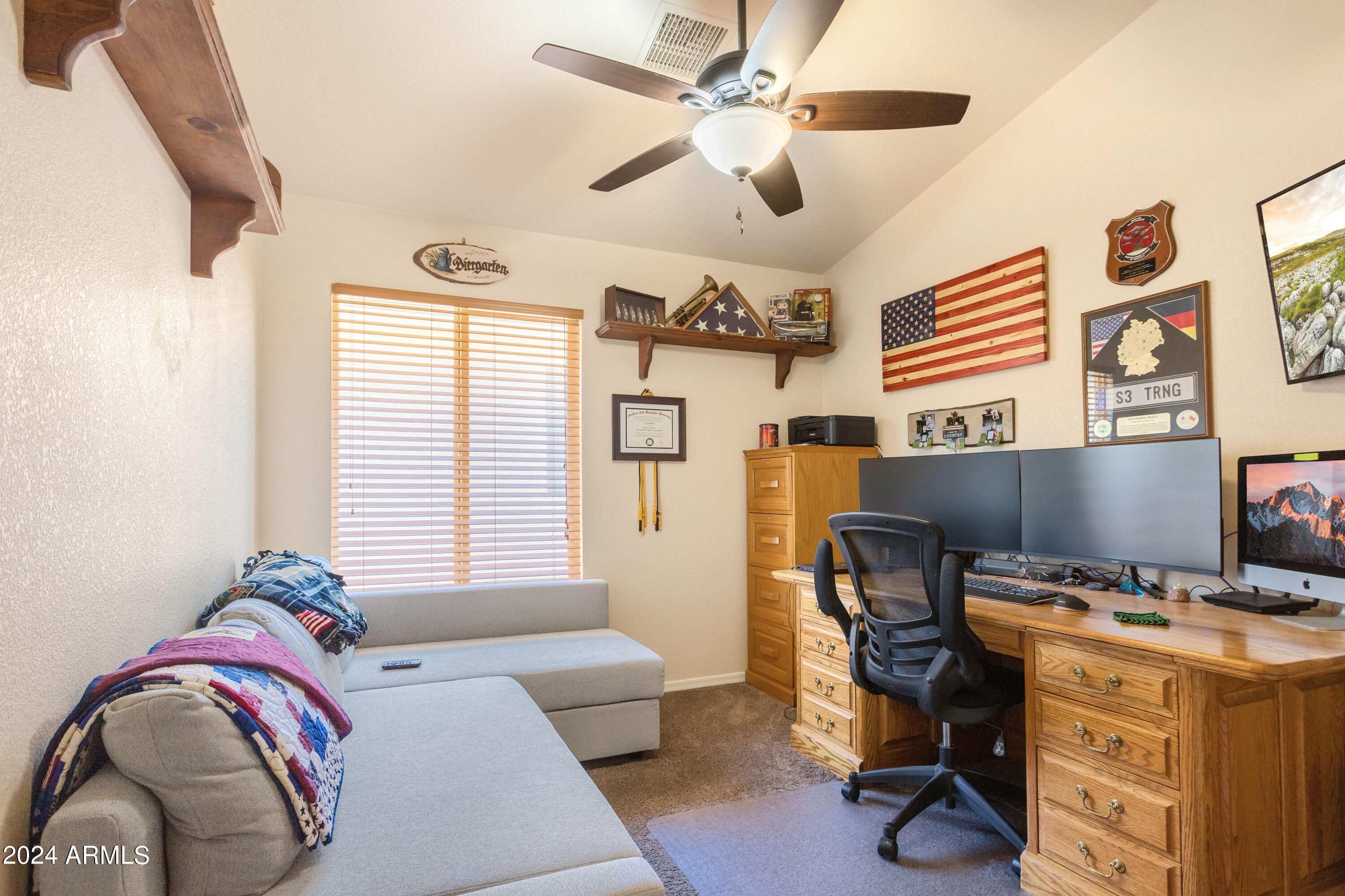 CAMPSTONE - Residential