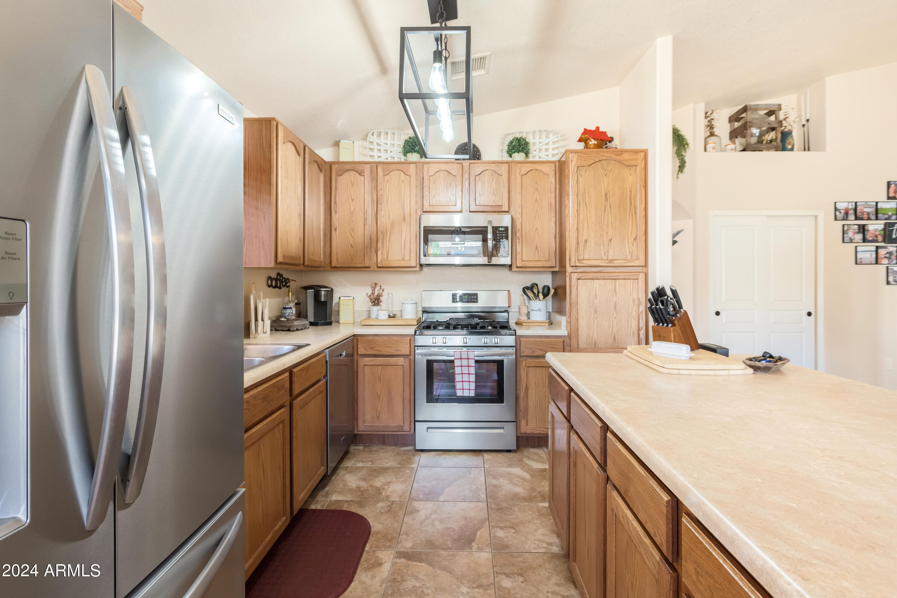 CAMPSTONE - Residential