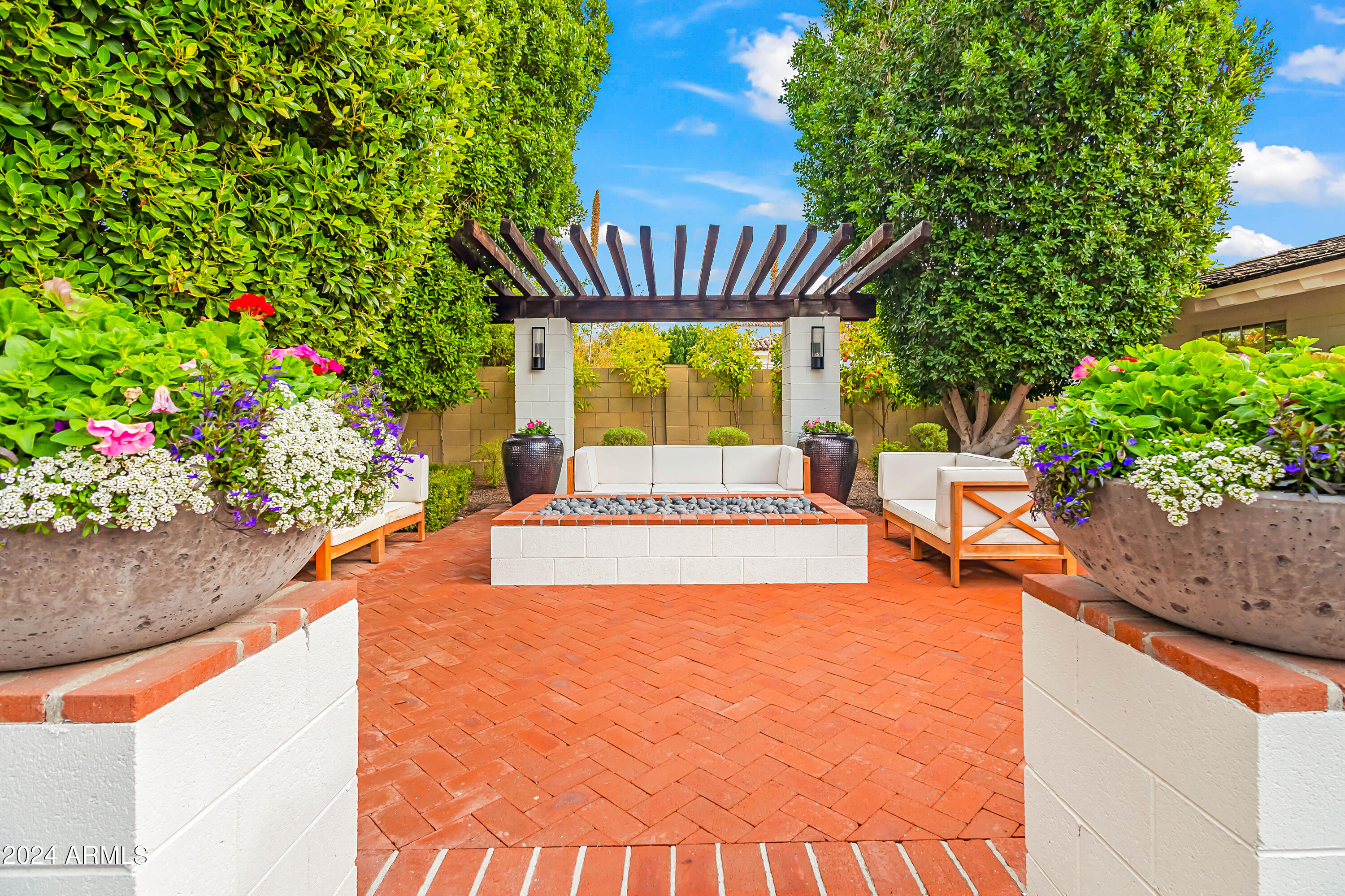 CONTINENTAL GROVES OF ARCADIA - Residential
