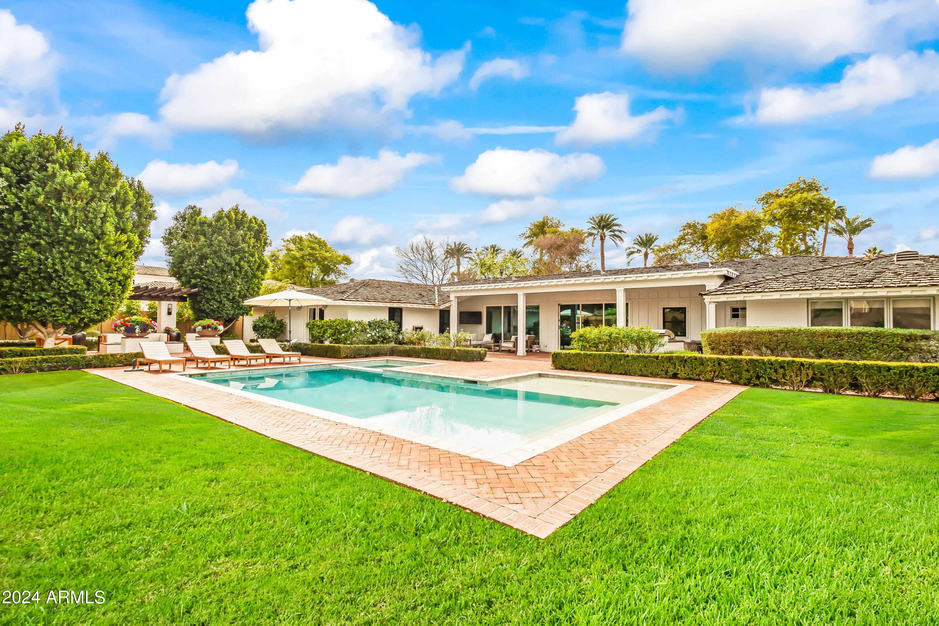 CONTINENTAL GROVES OF ARCADIA - Residential