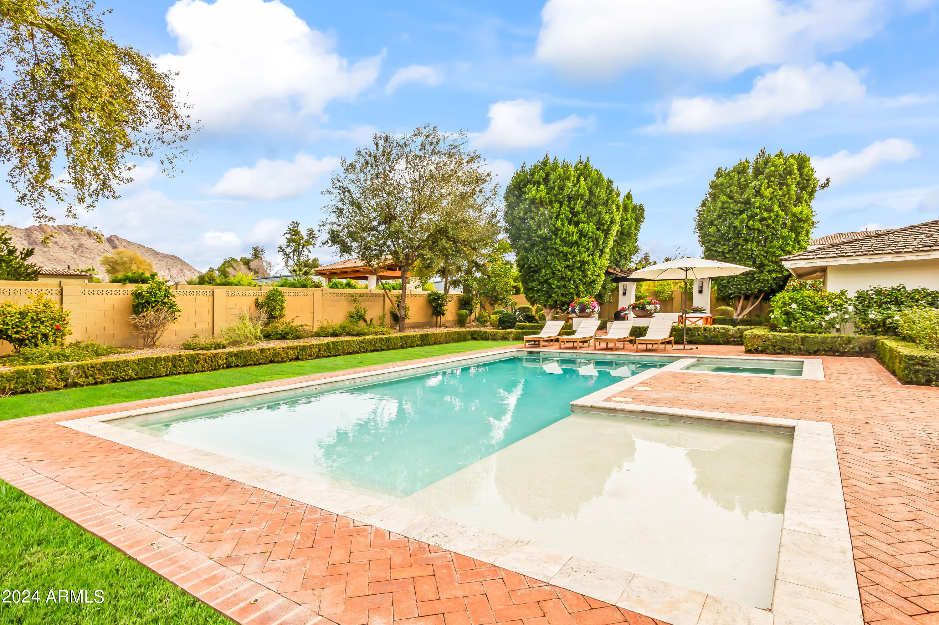 CONTINENTAL GROVES OF ARCADIA - Residential
