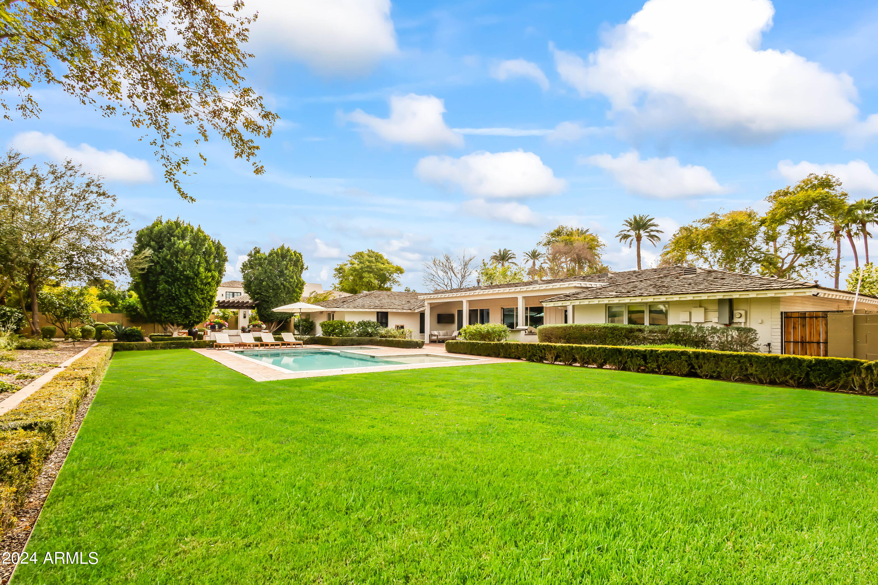 CONTINENTAL GROVES OF ARCADIA - Residential