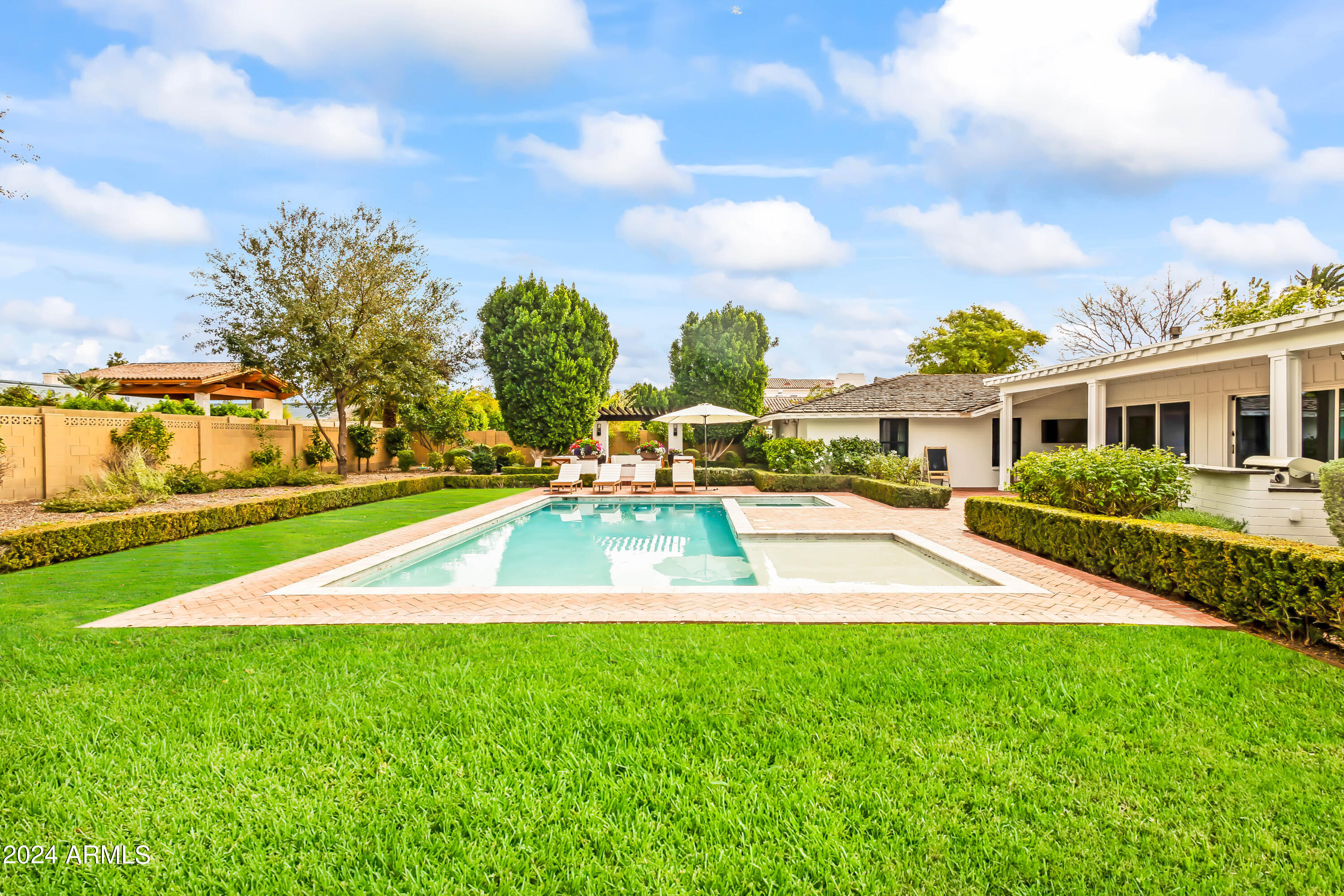 CONTINENTAL GROVES OF ARCADIA - Residential