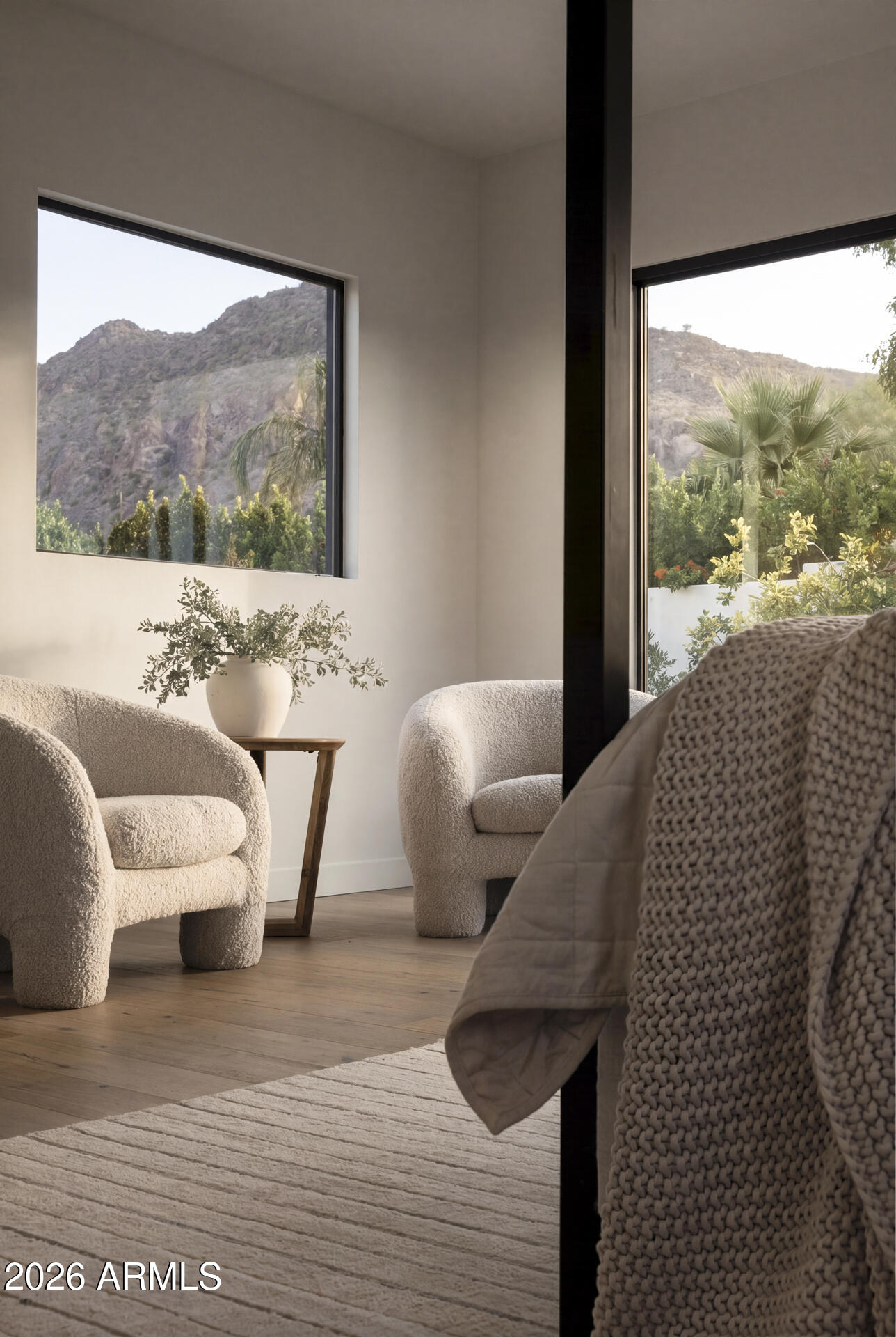 CAMELBACK EAST - Residential