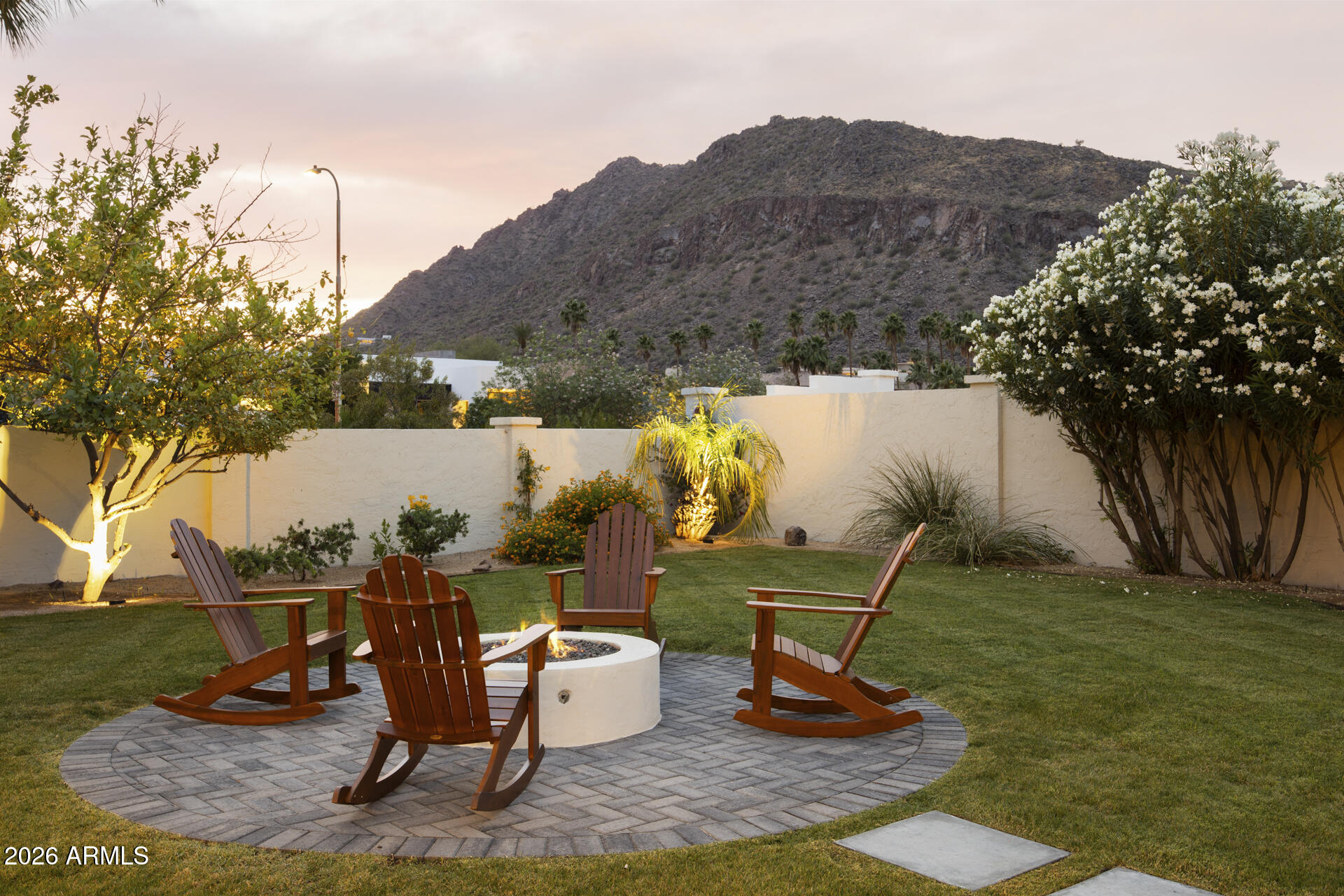 CAMELBACK EAST - Residential