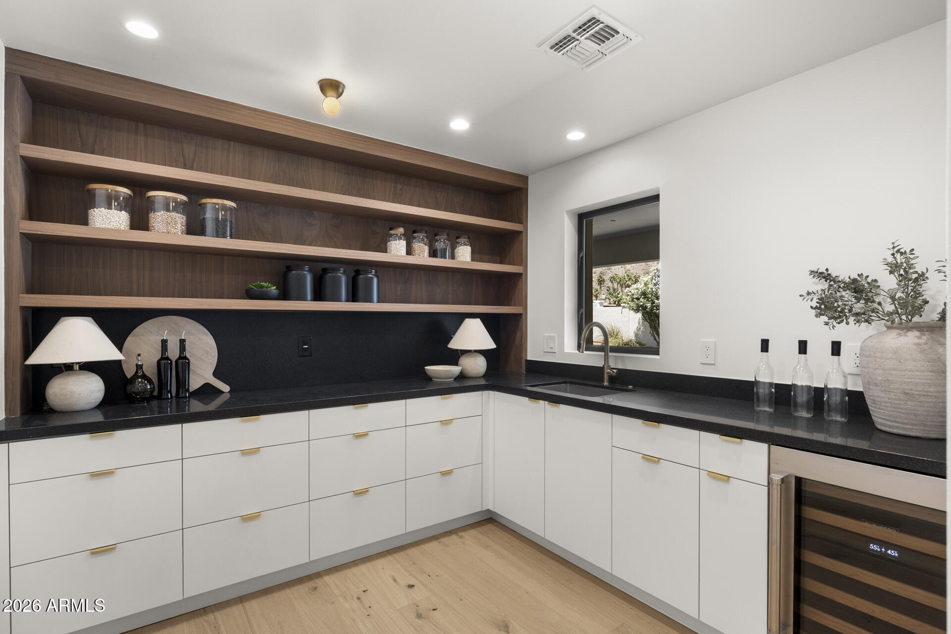 CAMELBACK EAST - Residential