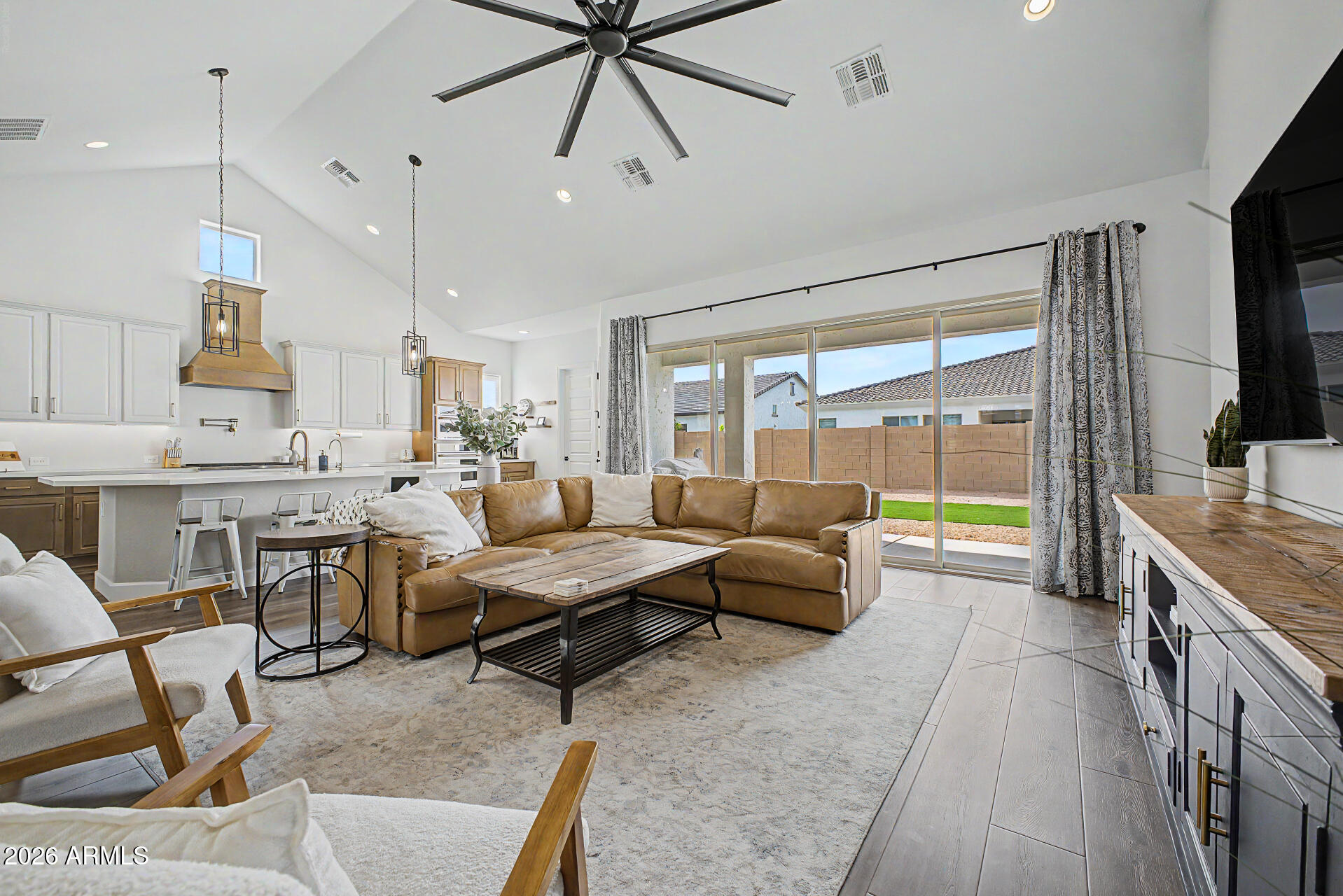 BLOSSOM ROCK PHASE 1 - Residential
