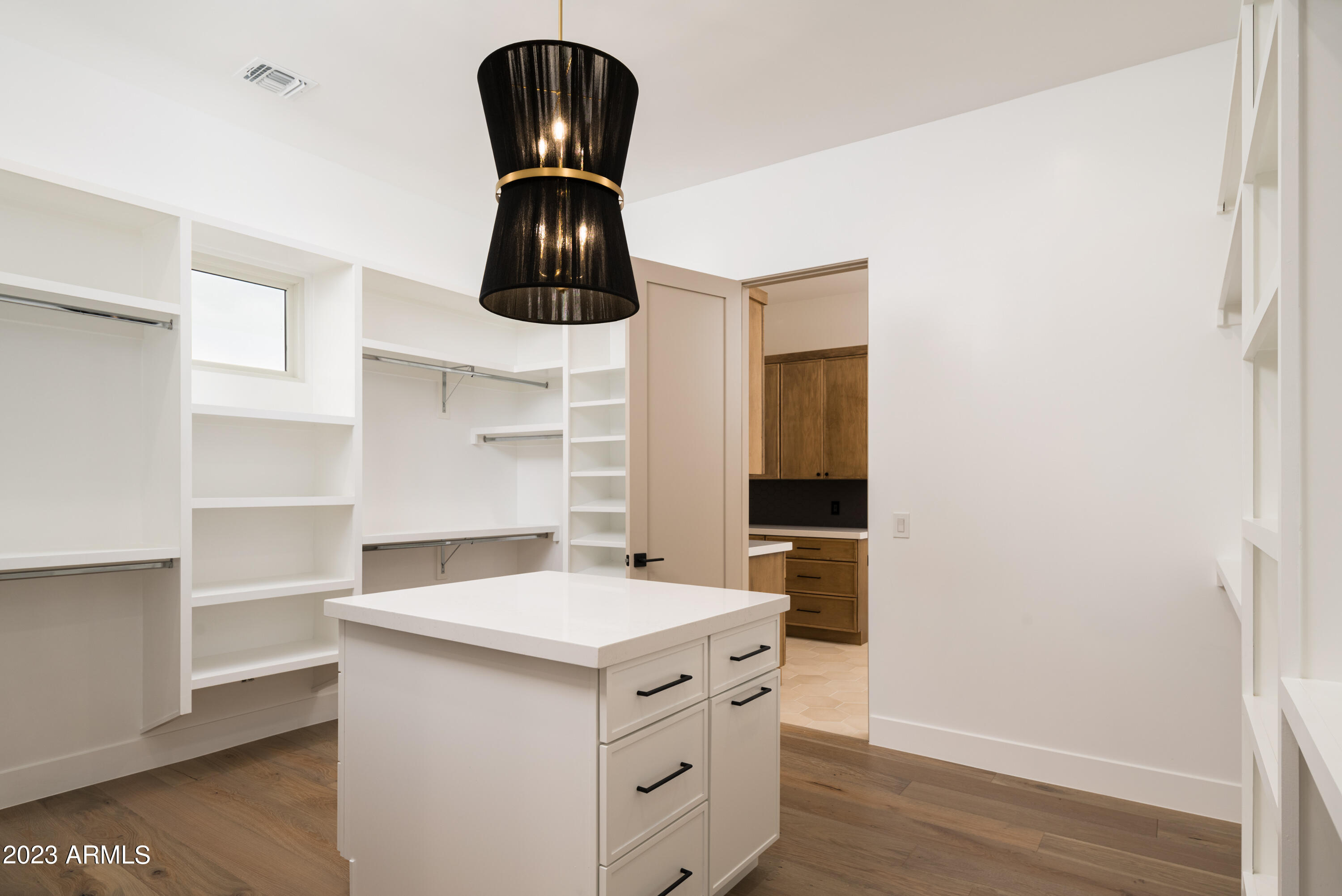CAMELBACK VILLA - Residential