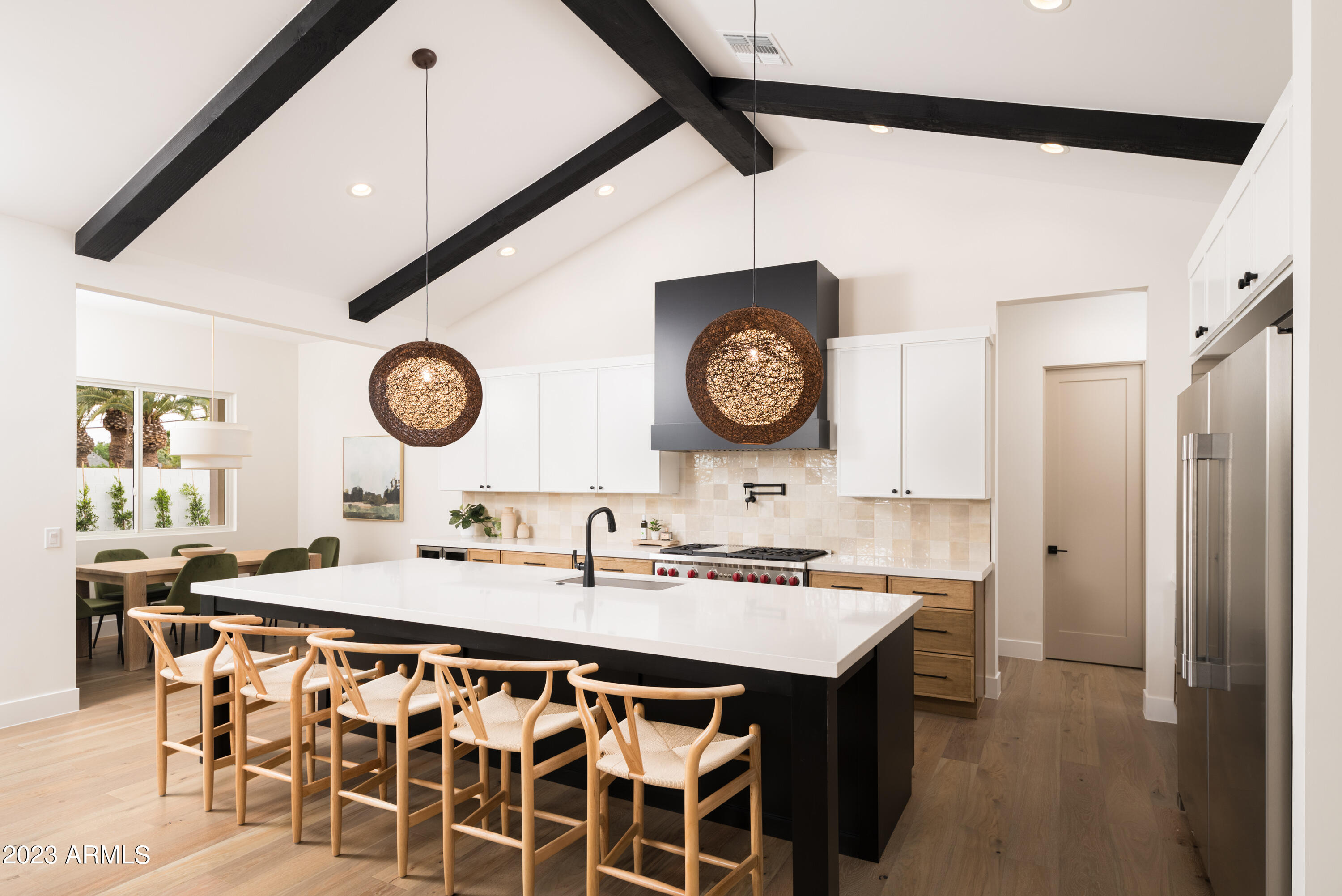 CAMELBACK VILLA - Residential