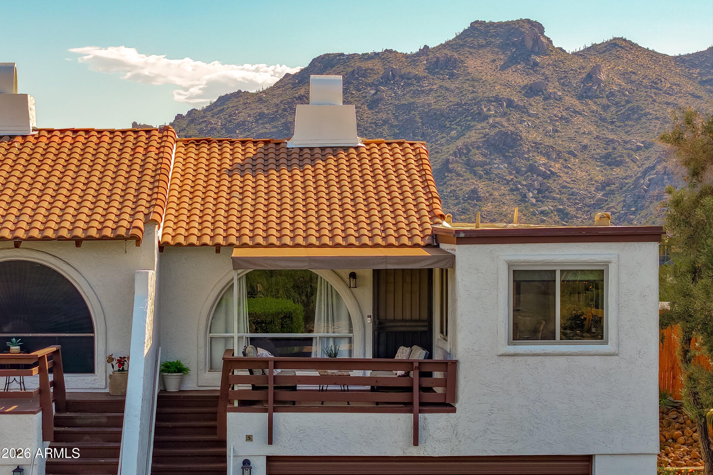 CAREFREE VILLAS - Residential