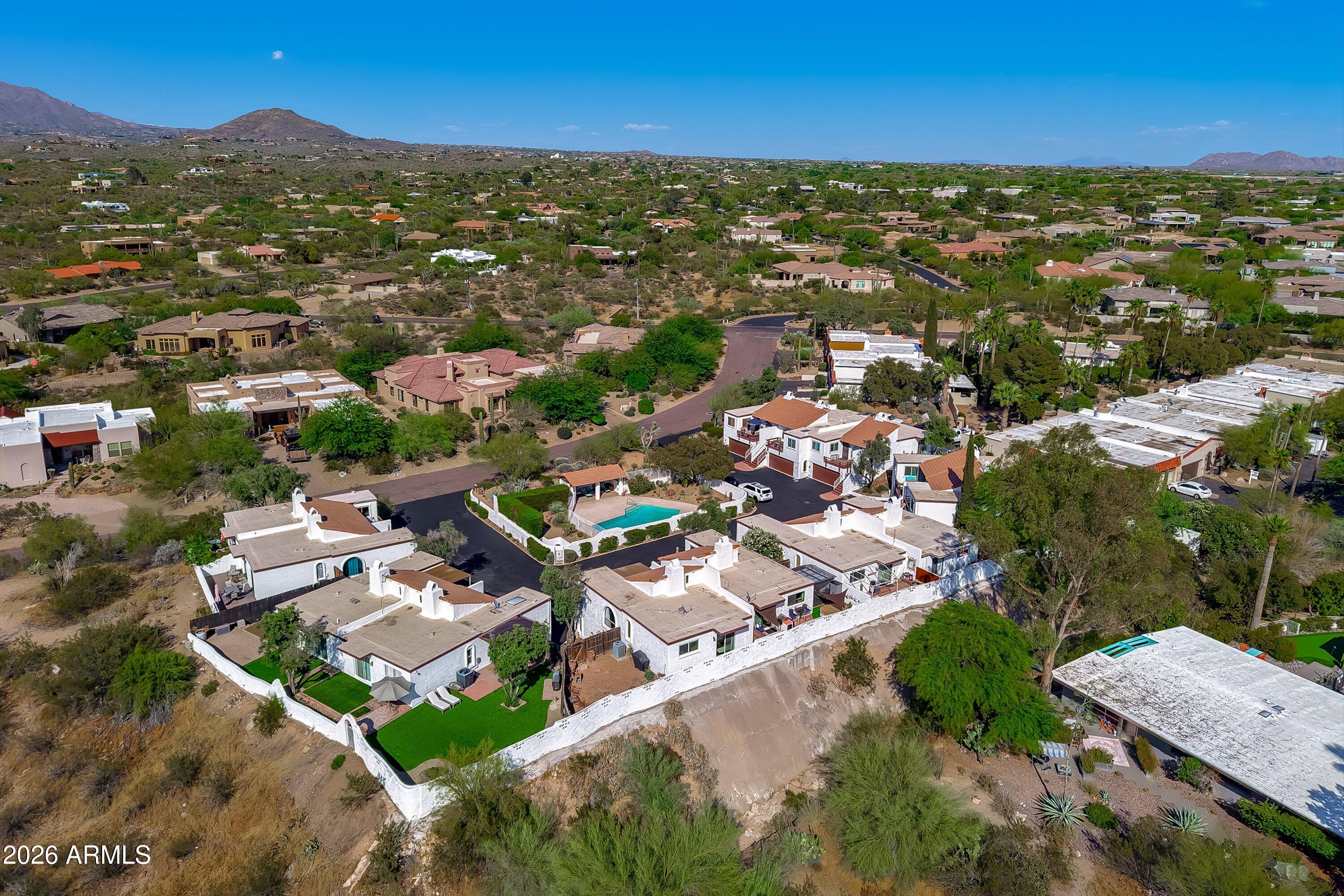CAREFREE VILLAS - Residential