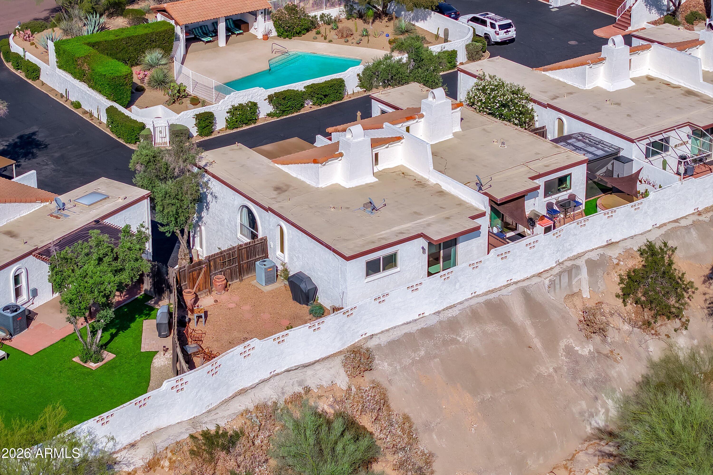 CAREFREE VILLAS - Residential