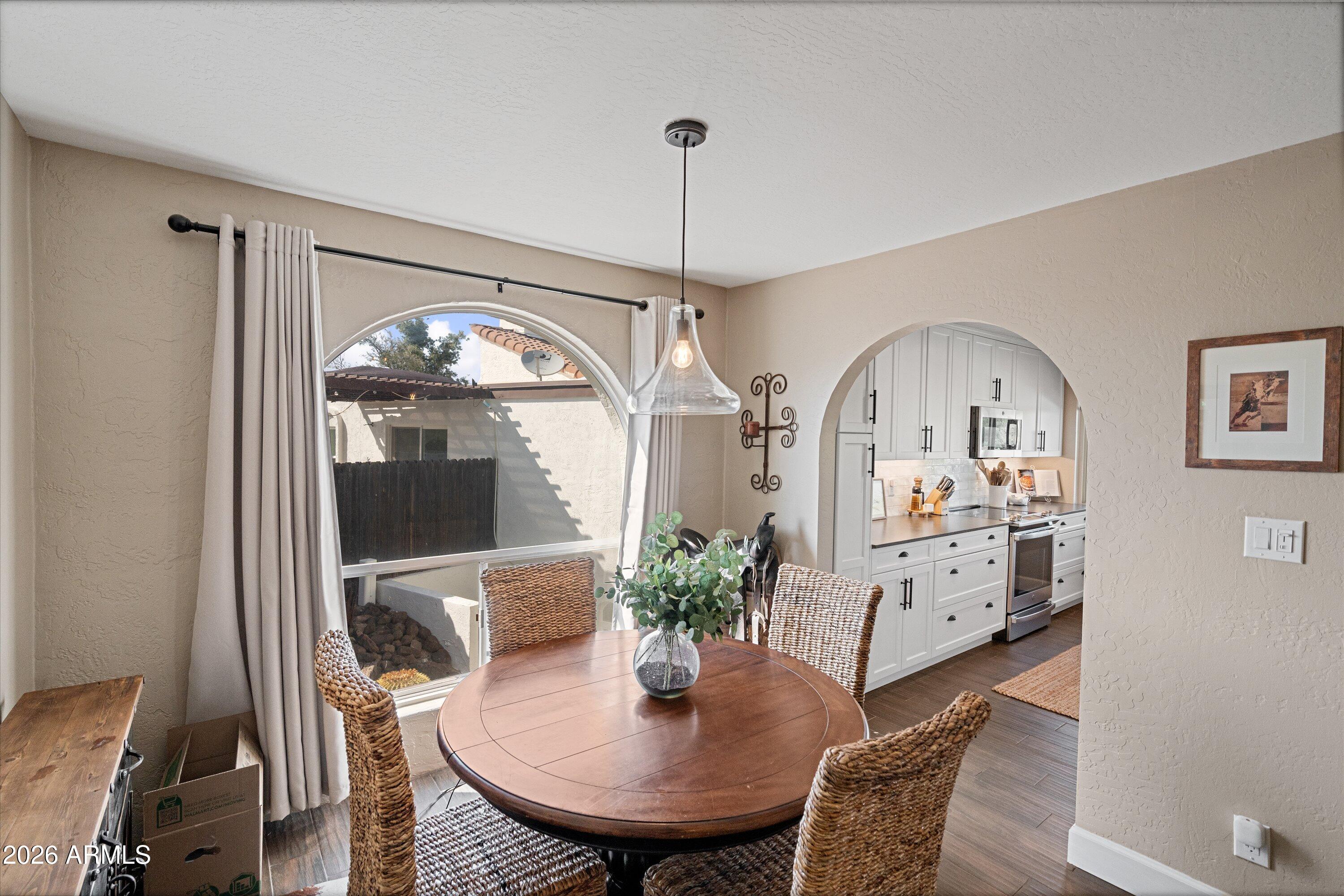 CAREFREE VILLAS - Residential