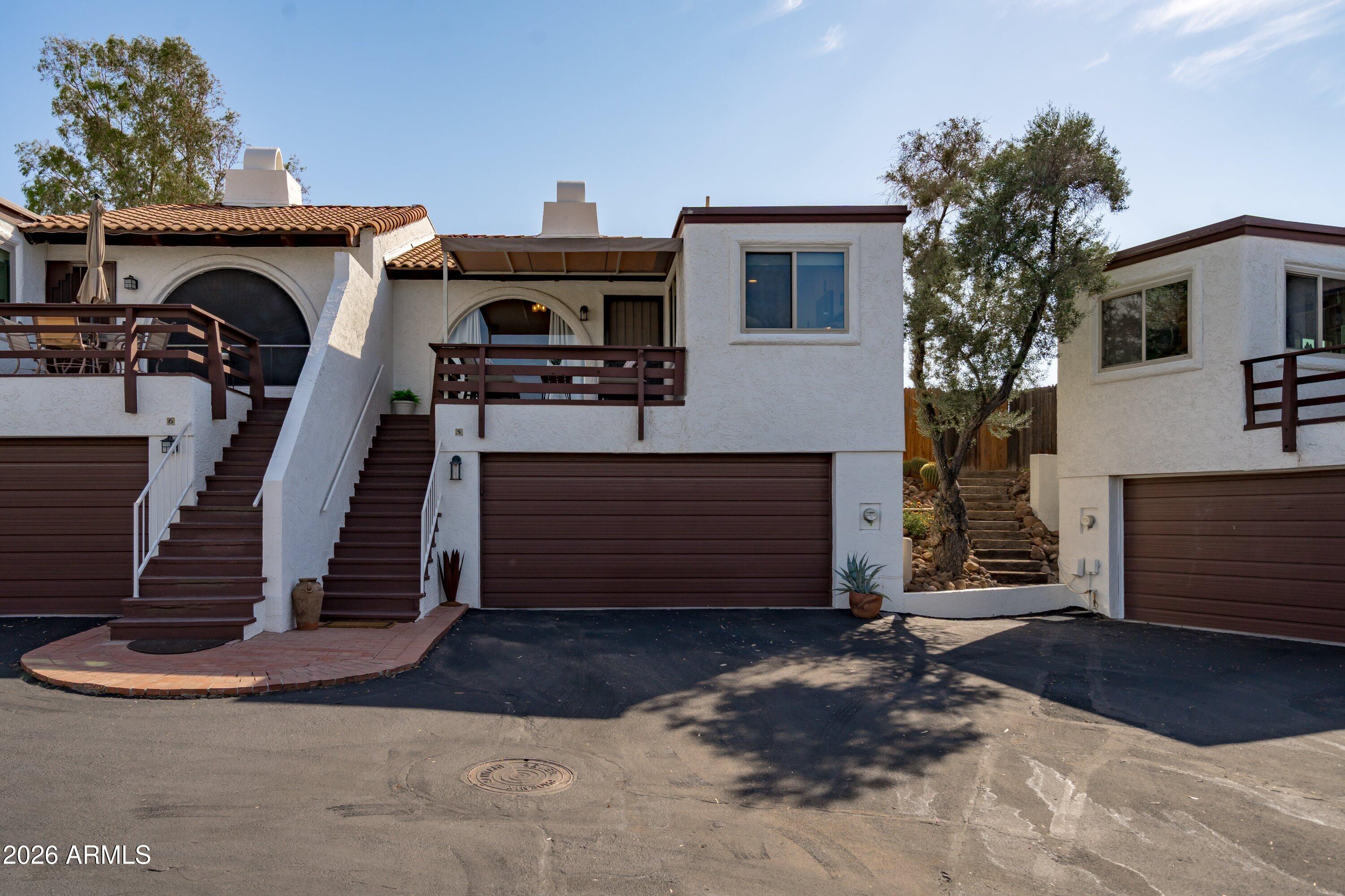 CAREFREE VILLAS - Residential