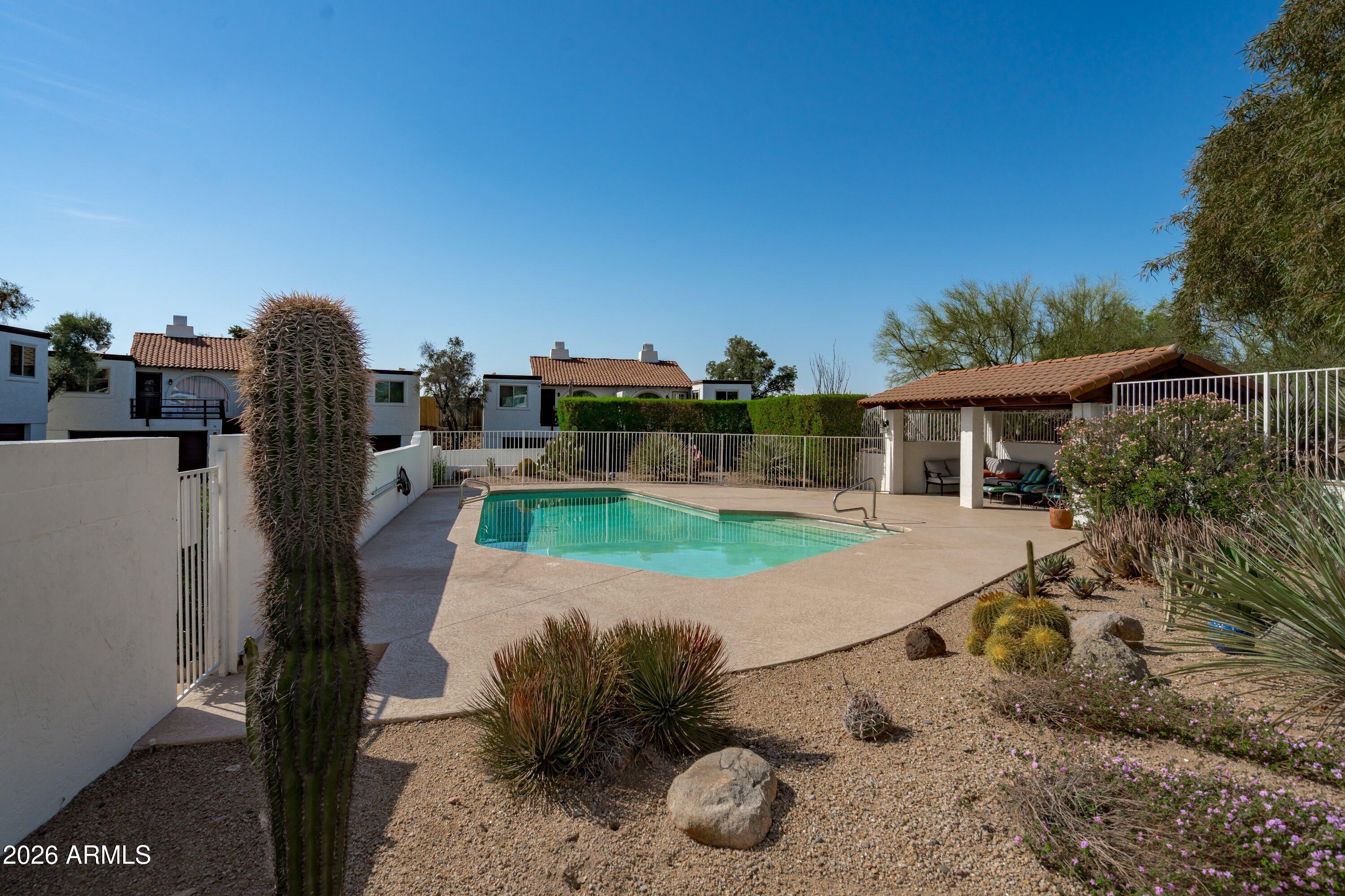 CAREFREE VILLAS - Residential