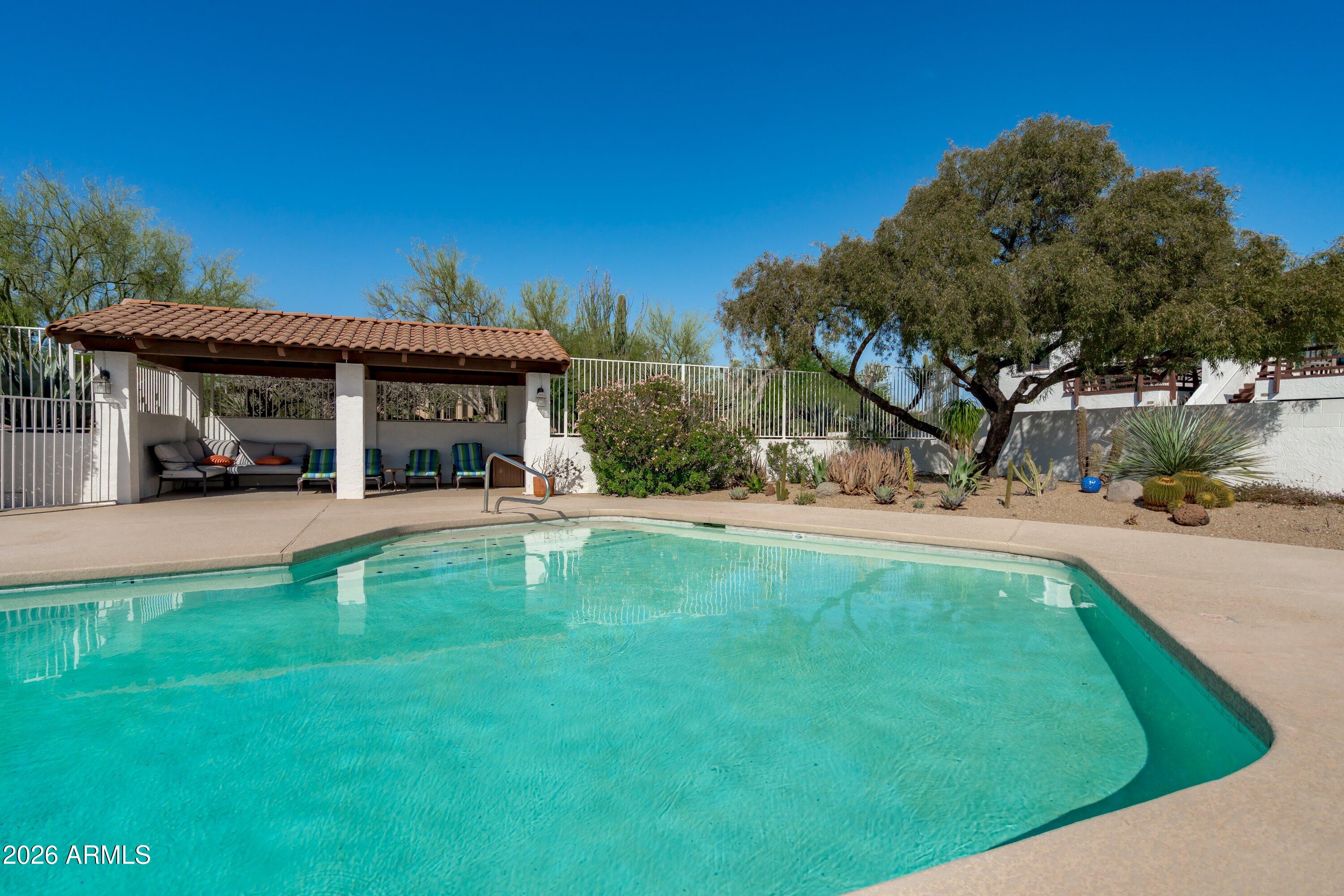 CAREFREE VILLAS - Residential