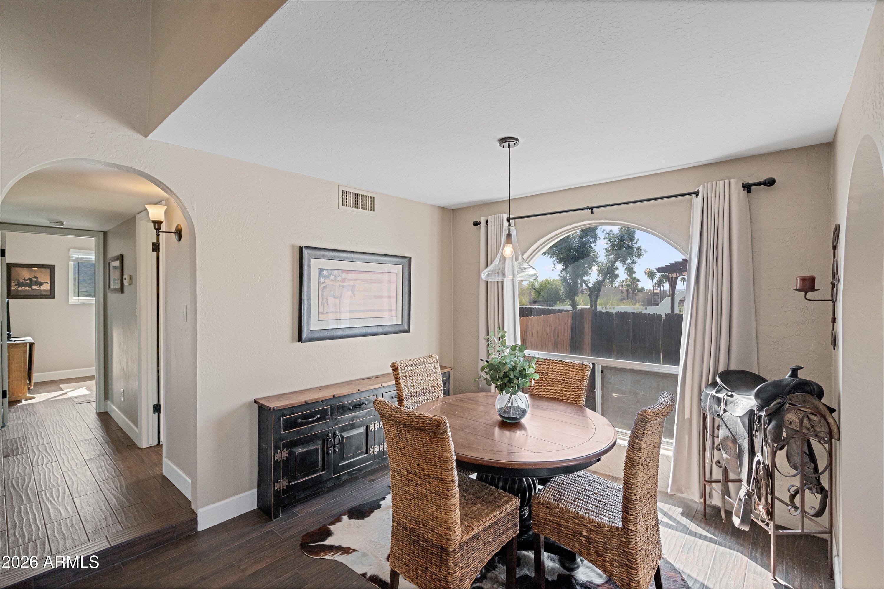 CAREFREE VILLAS - Residential