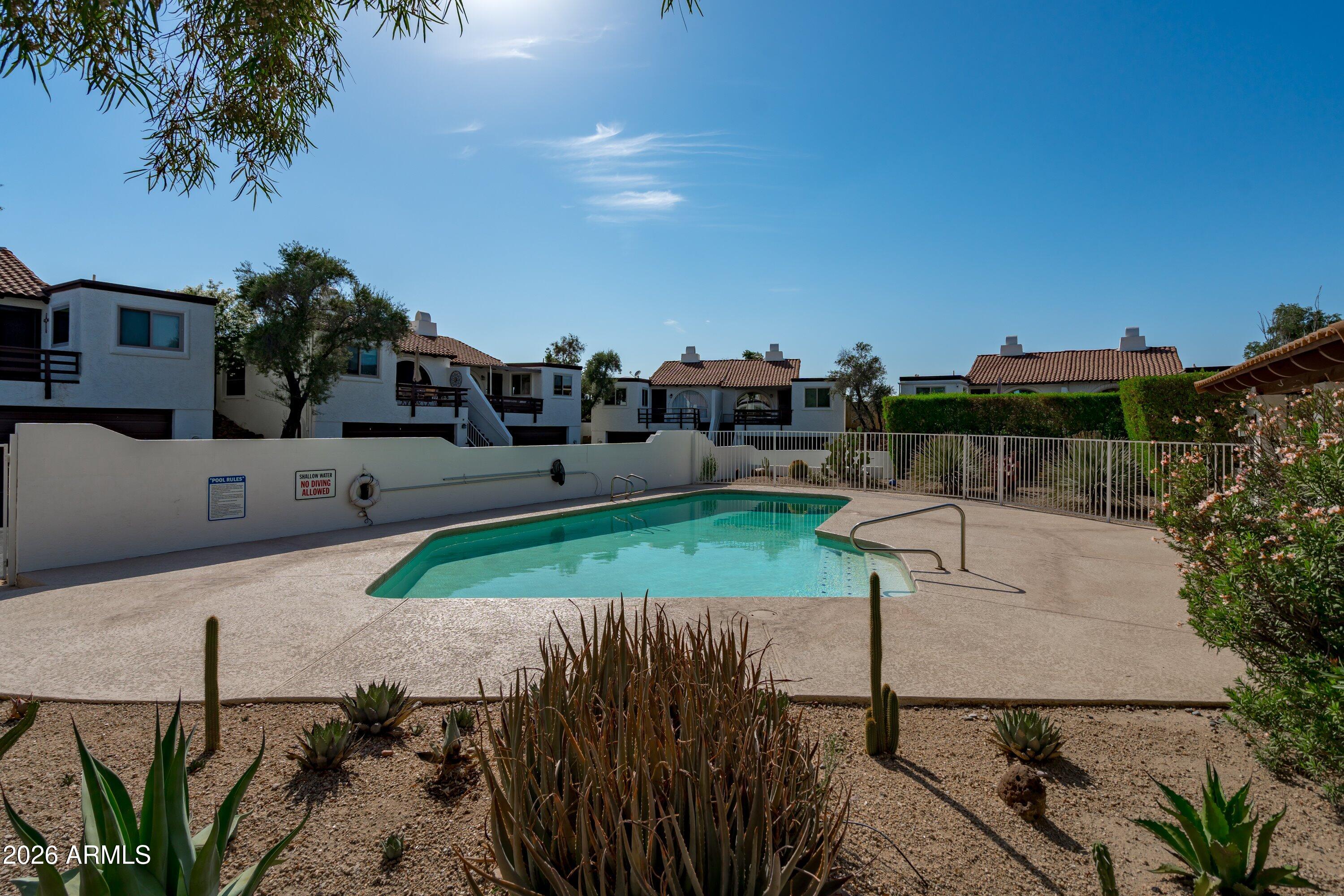 CAREFREE VILLAS - Residential