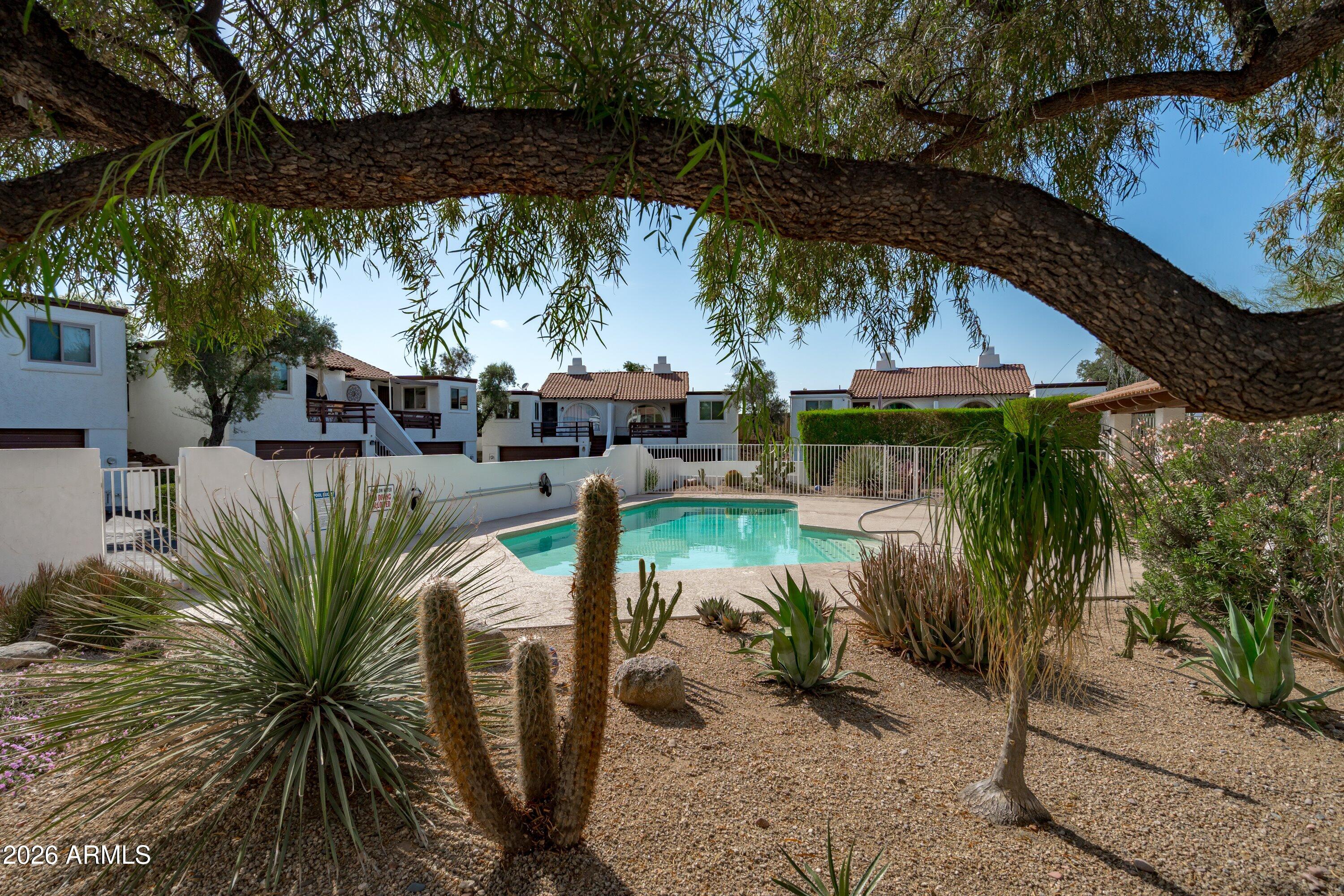 CAREFREE VILLAS - Residential