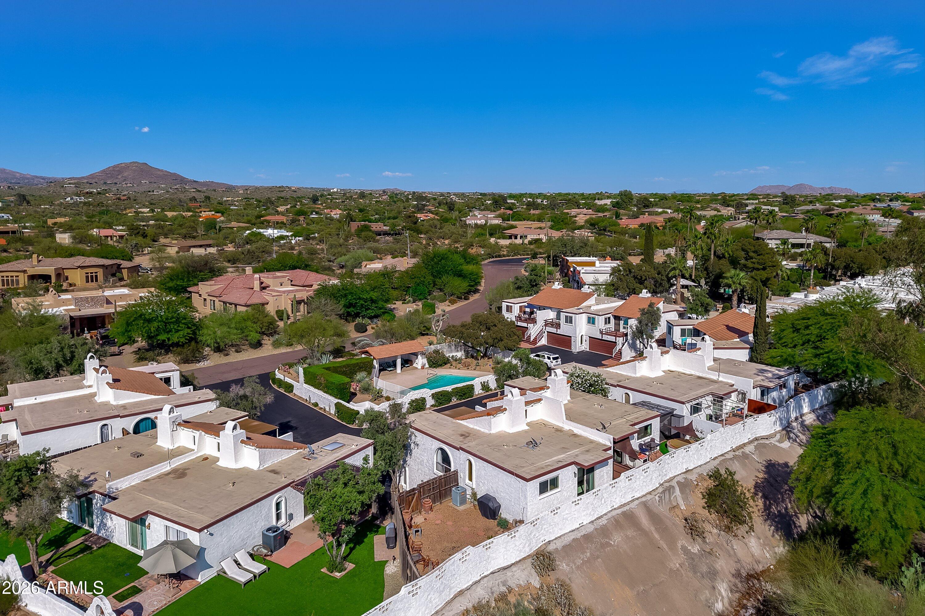 CAREFREE VILLAS - Residential