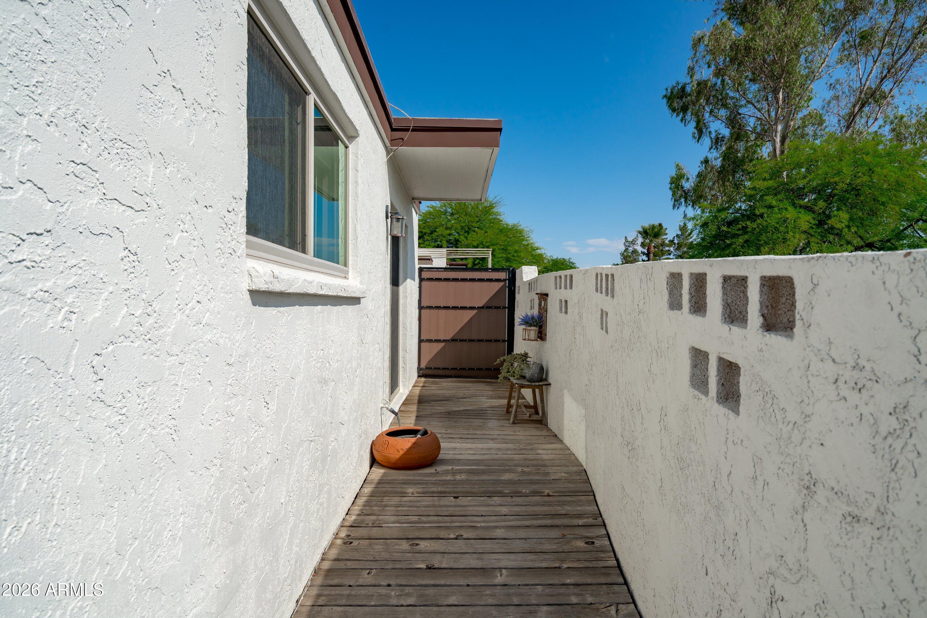 CAREFREE VILLAS - Residential