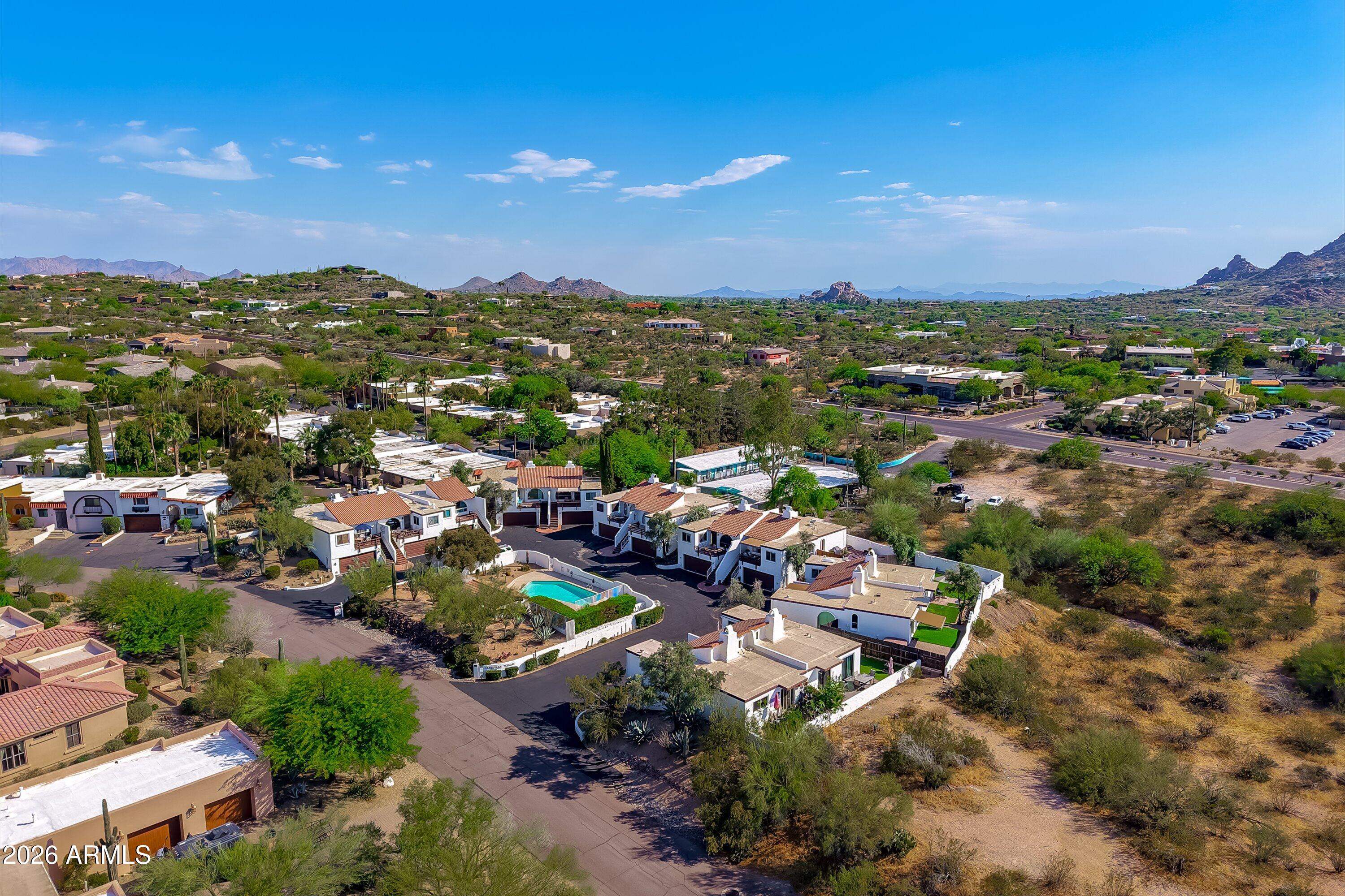 CAREFREE VILLAS - Residential