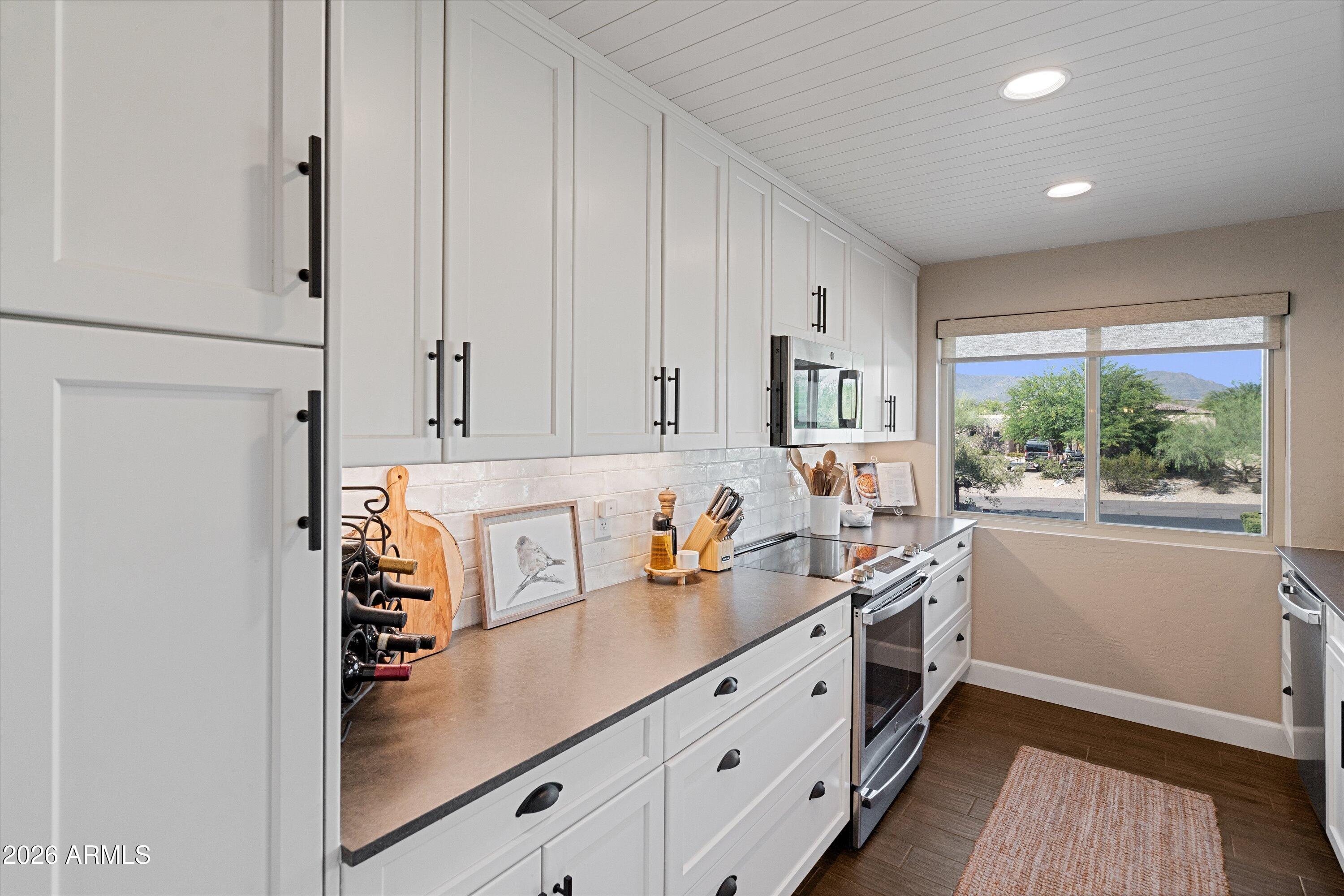 CAREFREE VILLAS - Residential