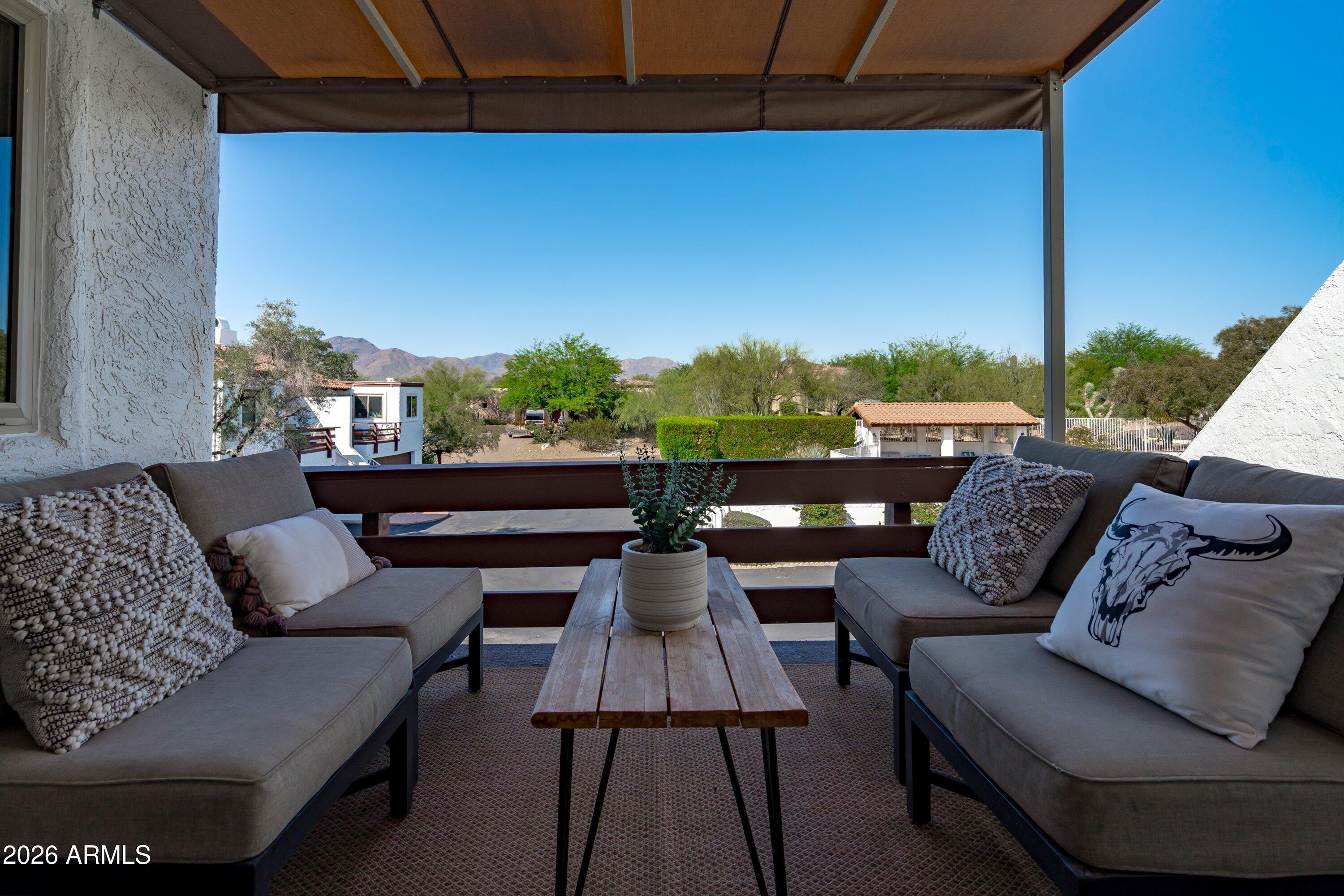 CAREFREE VILLAS - Residential