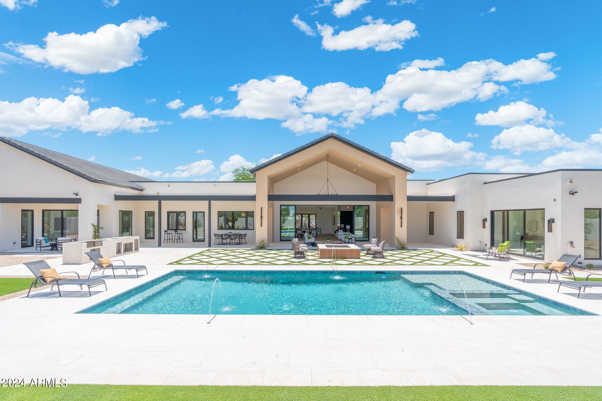 DESERT WIND - Residential