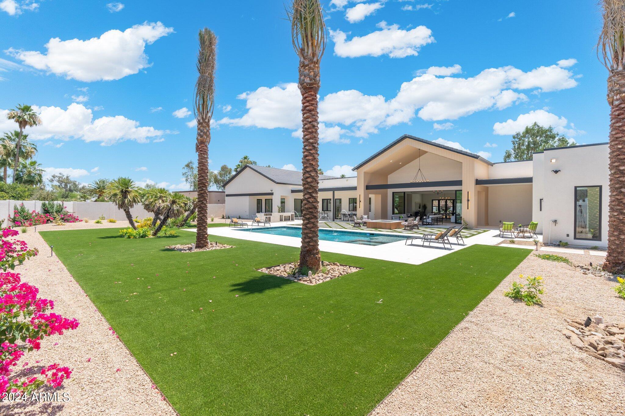 DESERT WIND - Residential