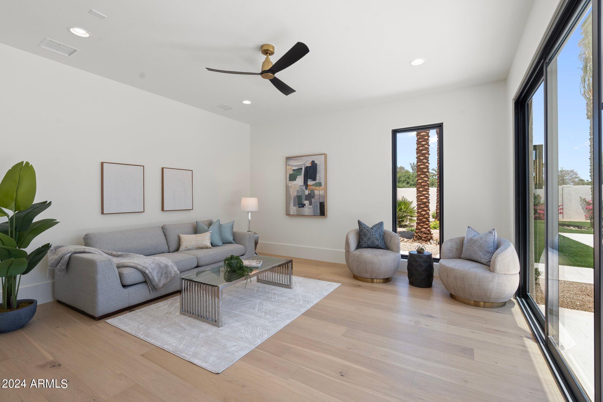 DESERT WIND - Residential