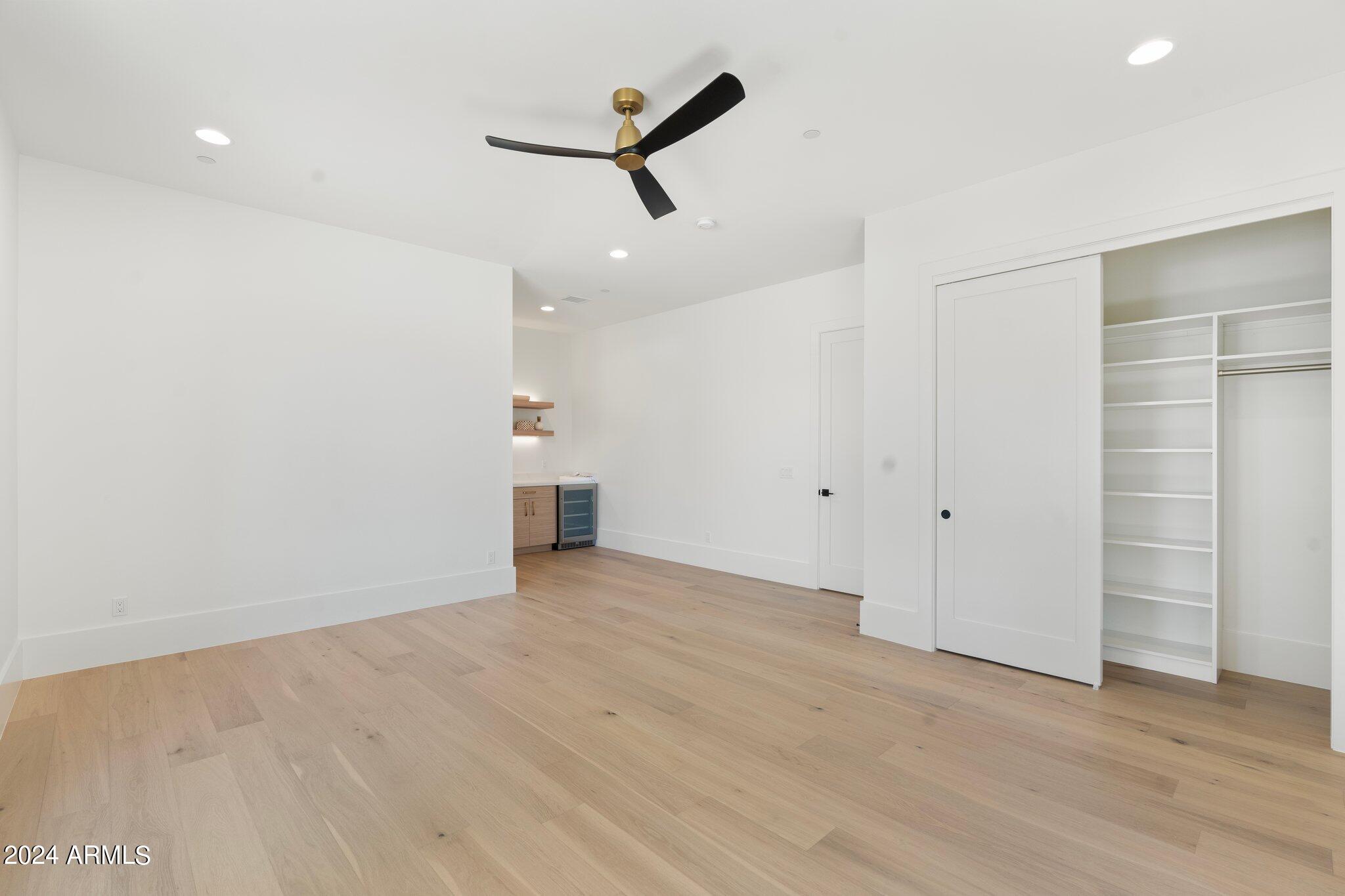 DESERT WIND - Residential