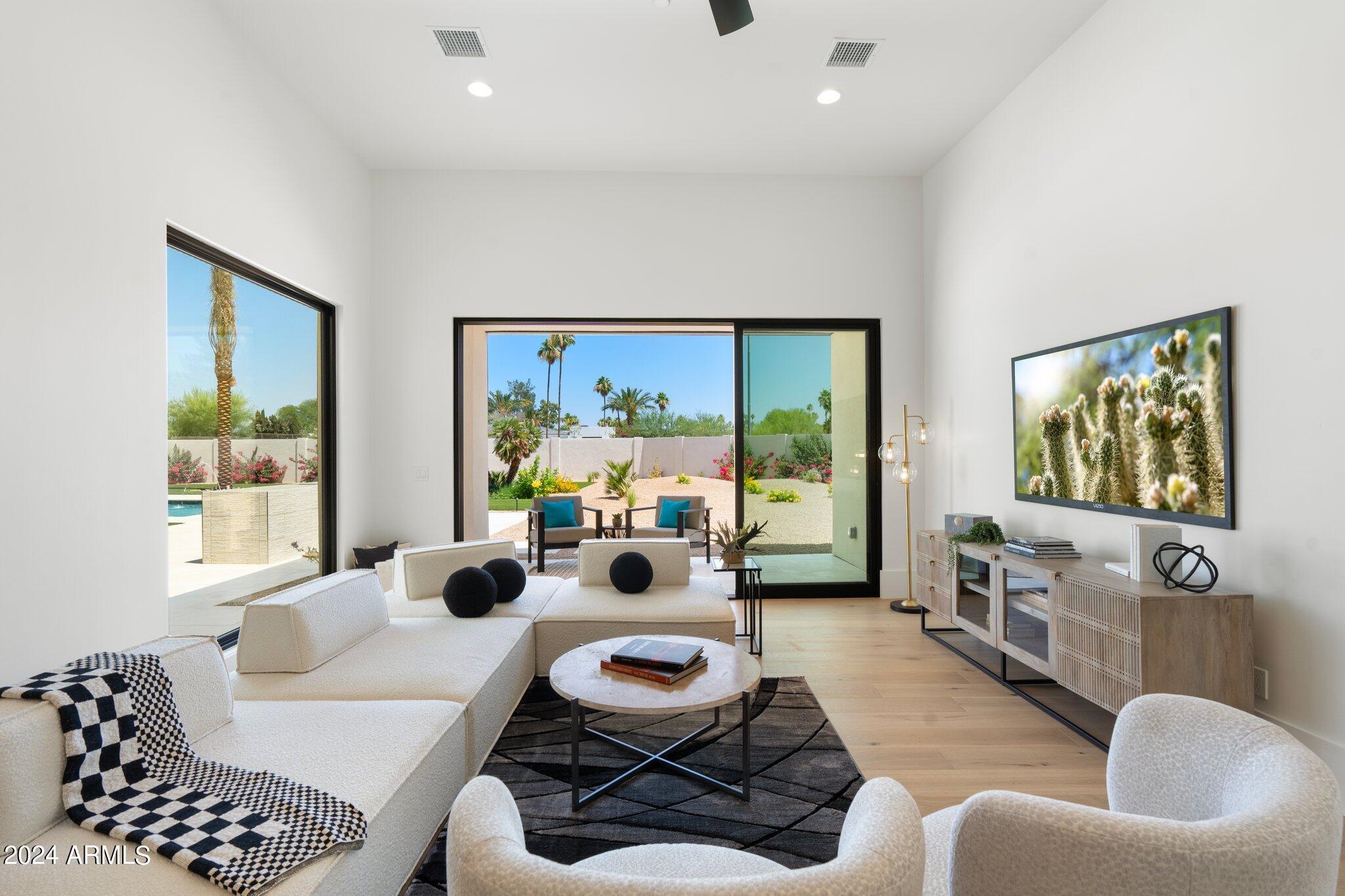 DESERT WIND - Residential