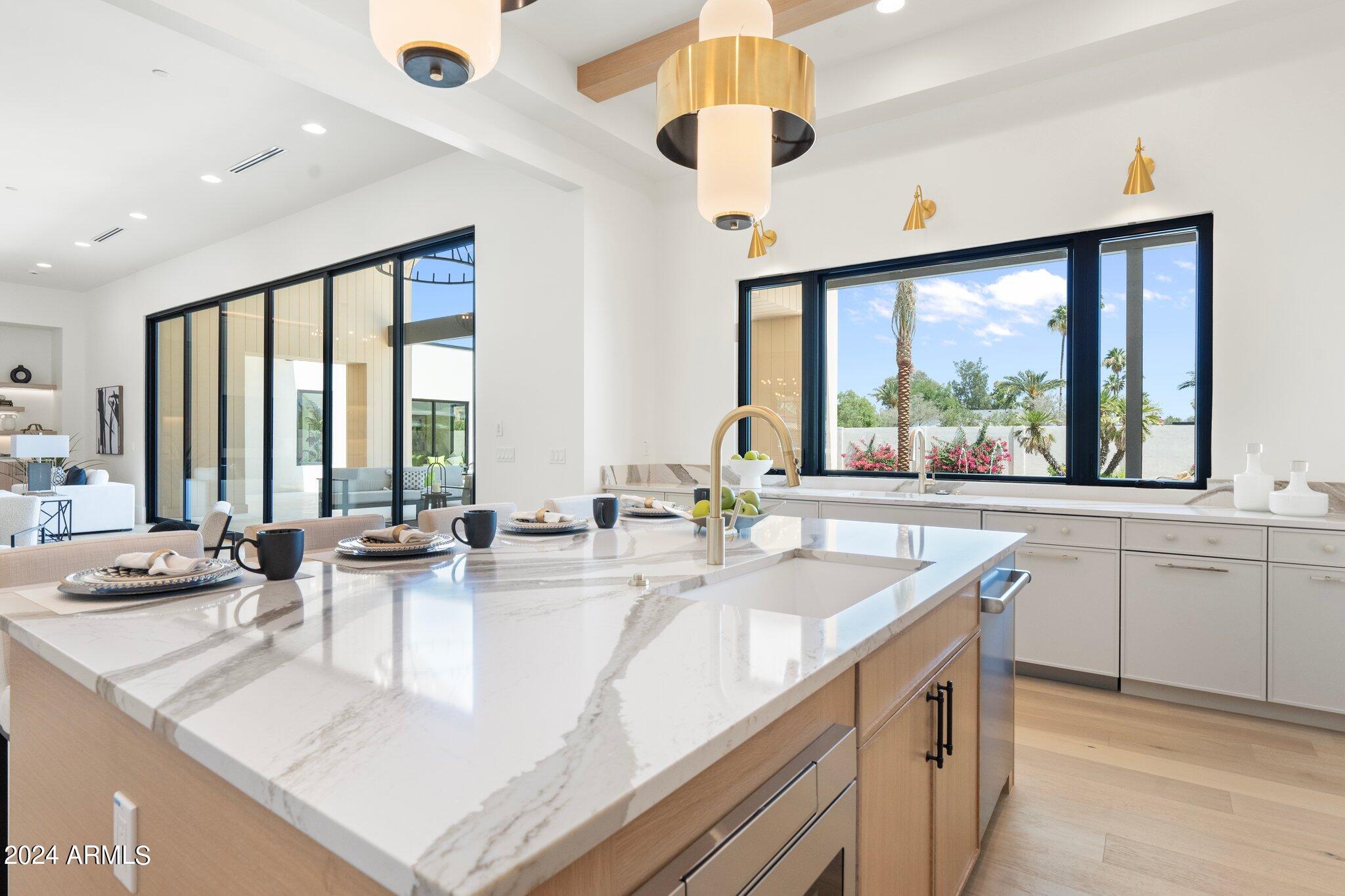DESERT WIND - Residential