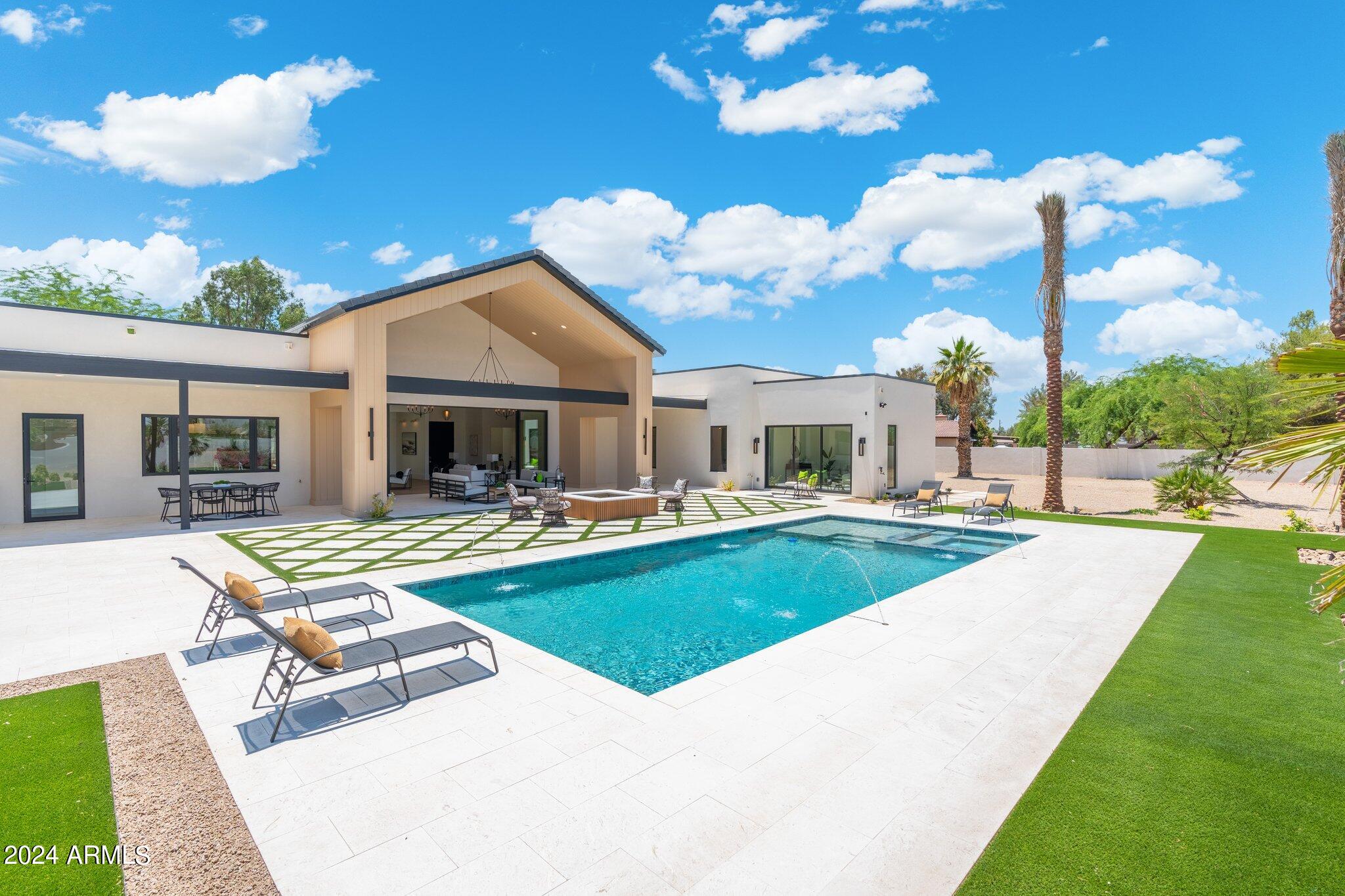 DESERT WIND - Residential