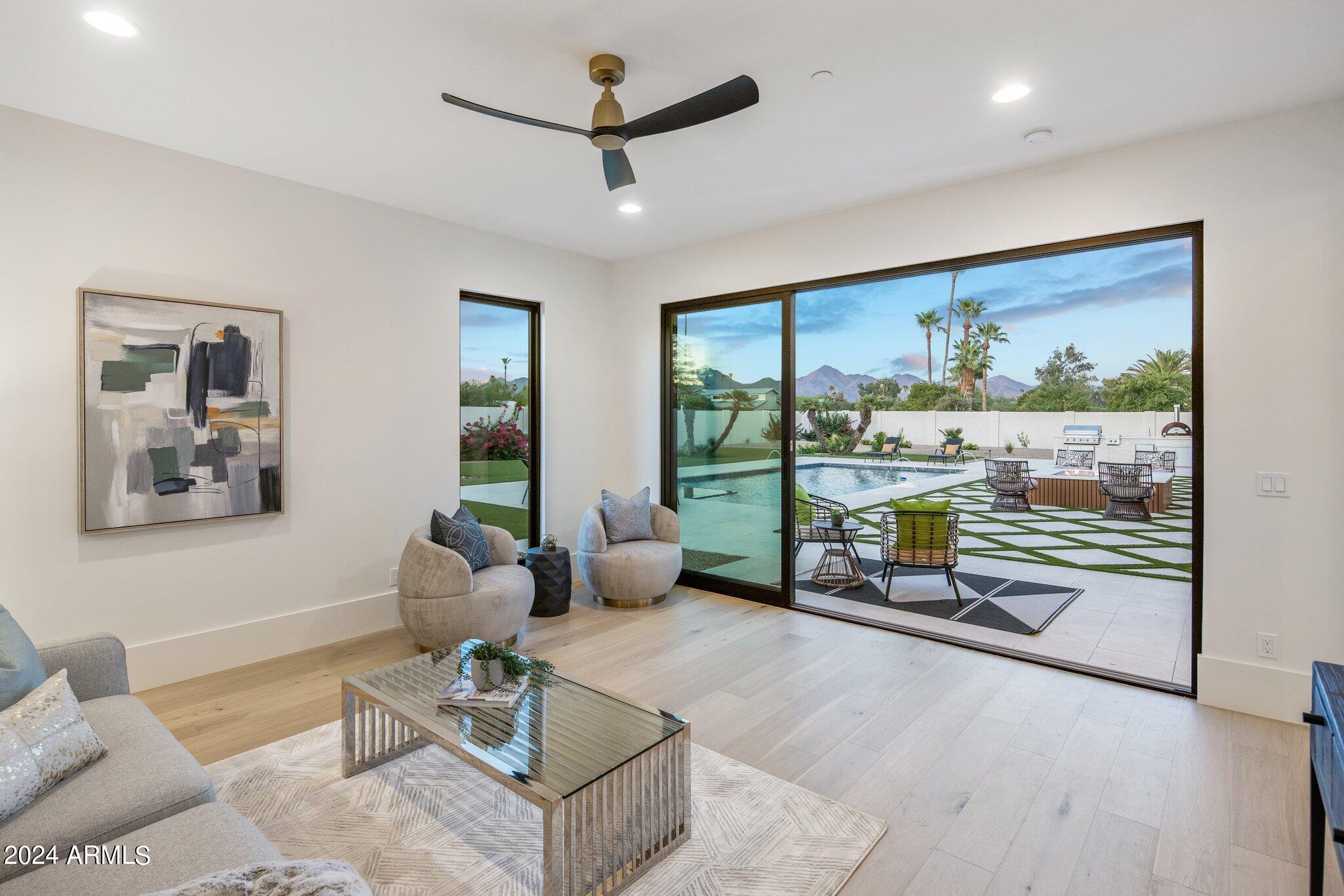DESERT WIND - Residential