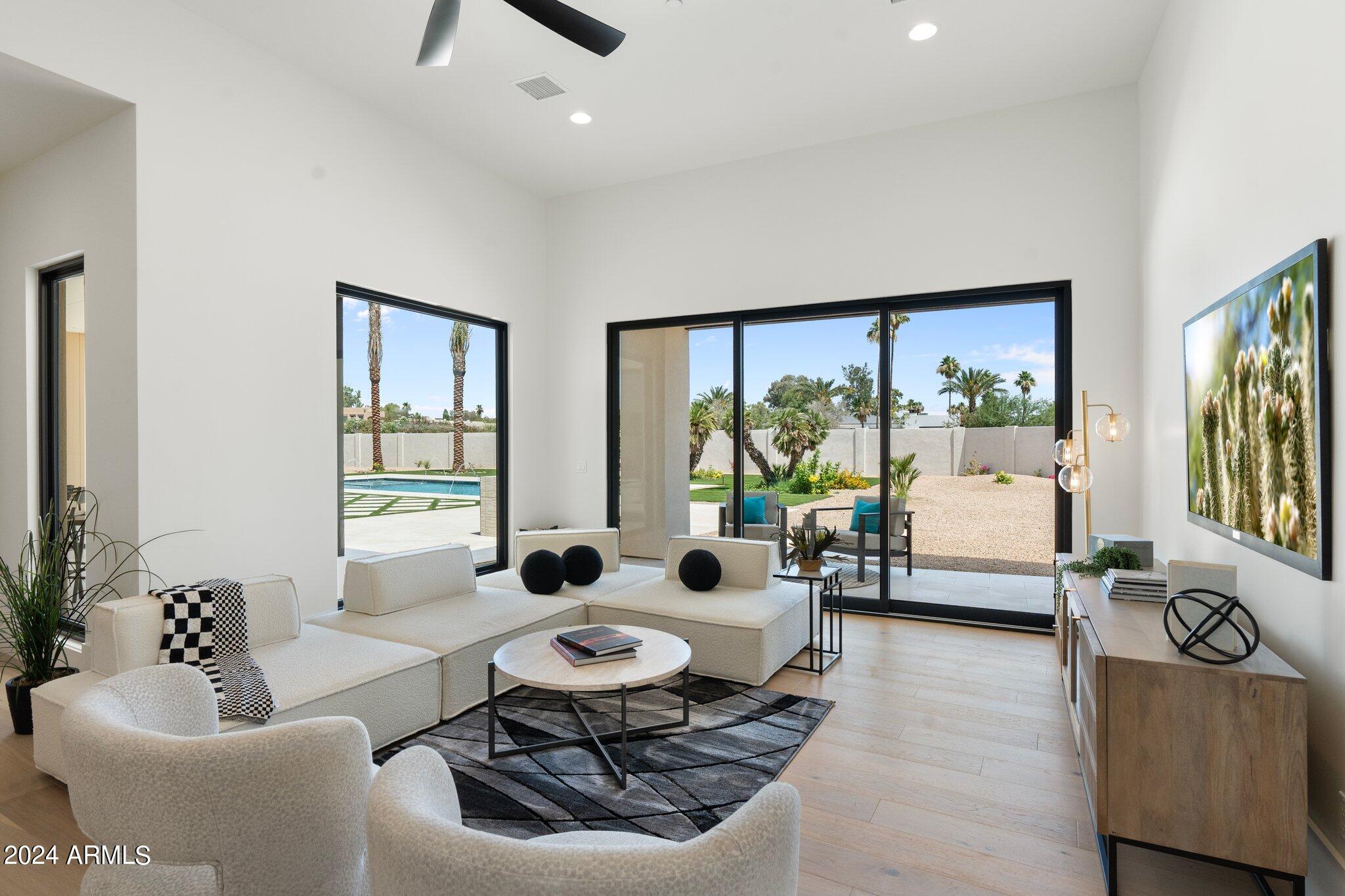 DESERT WIND - Residential