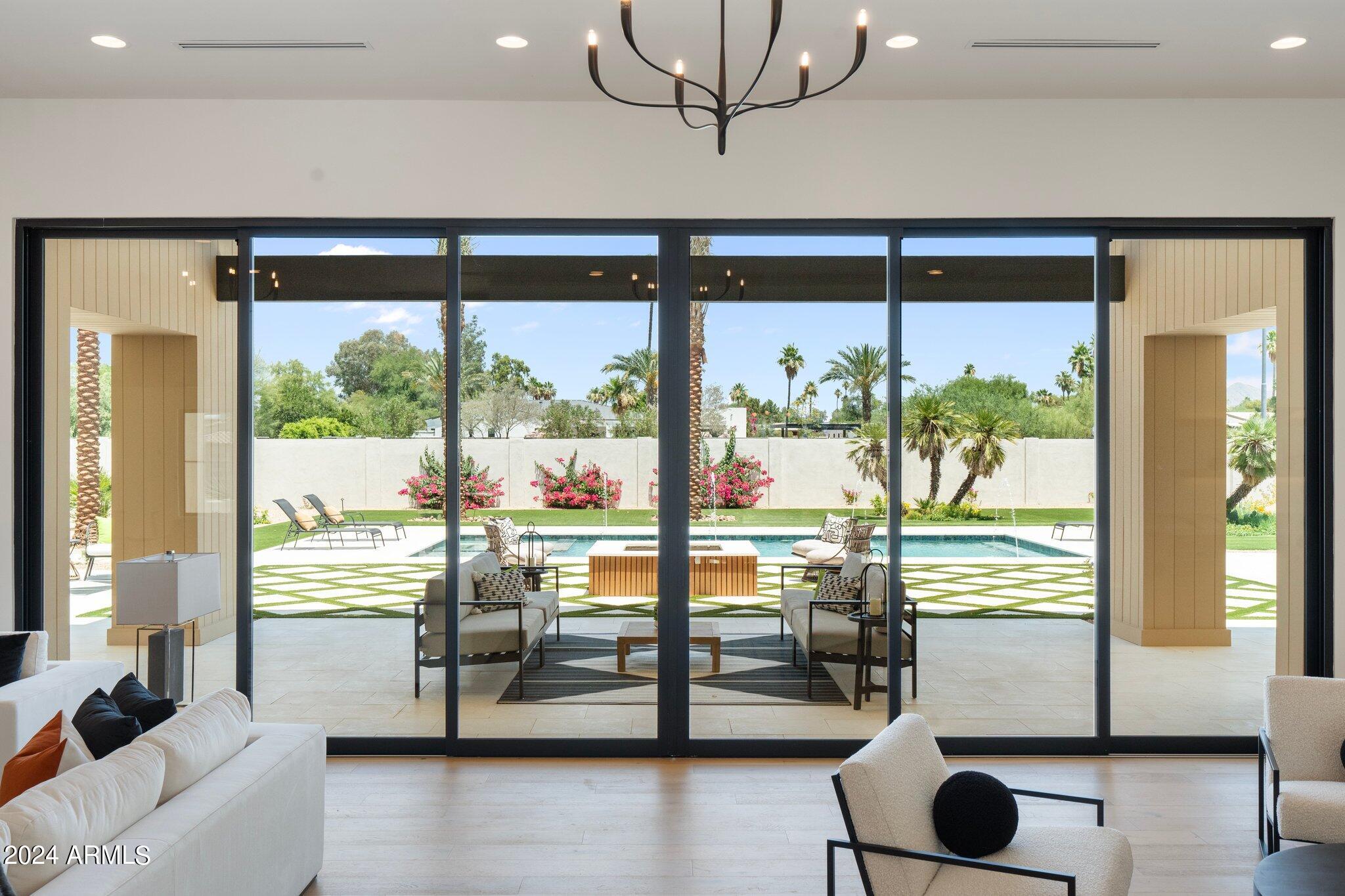 DESERT WIND - Residential