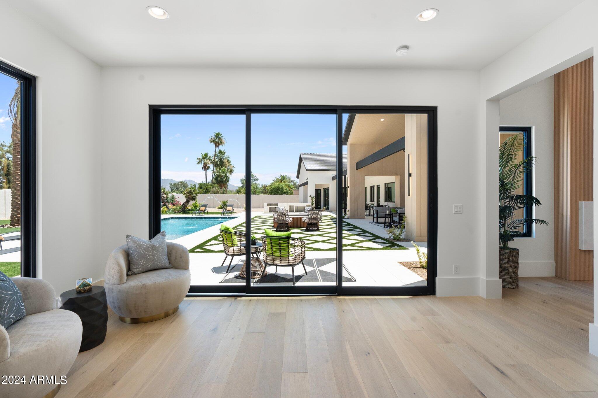 DESERT WIND - Residential