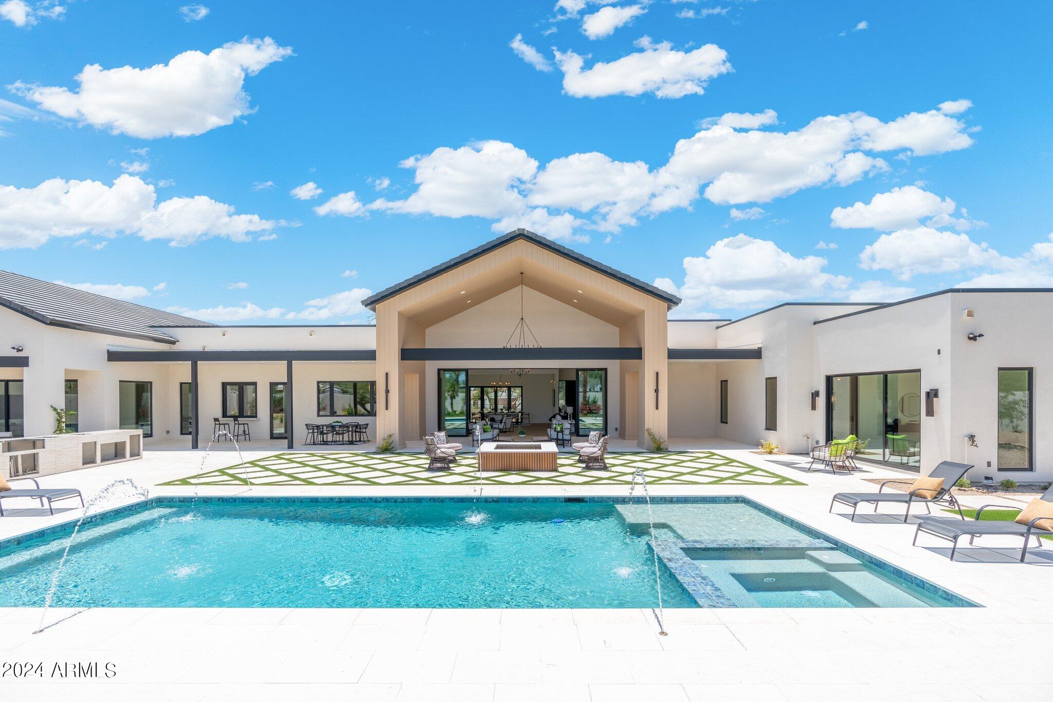 DESERT WIND - Residential