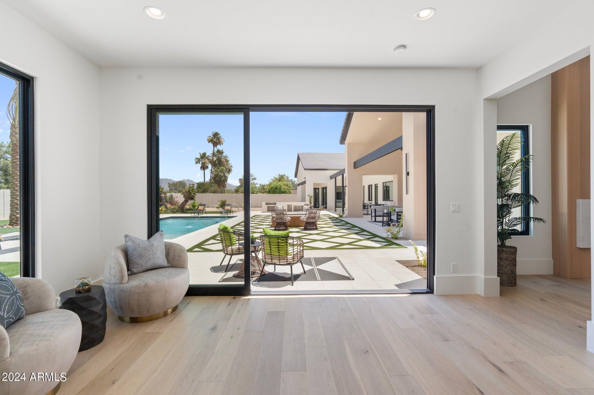 DESERT WIND - Residential