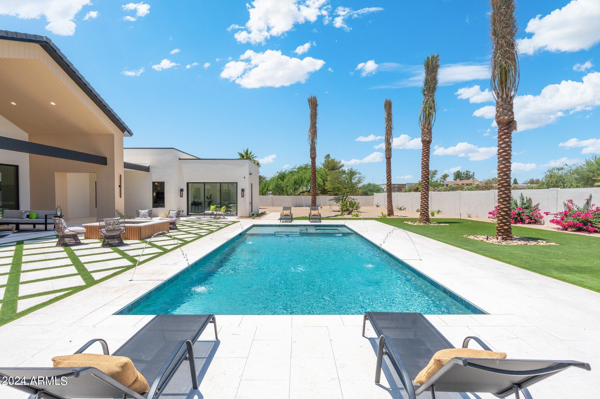 DESERT WIND - Residential