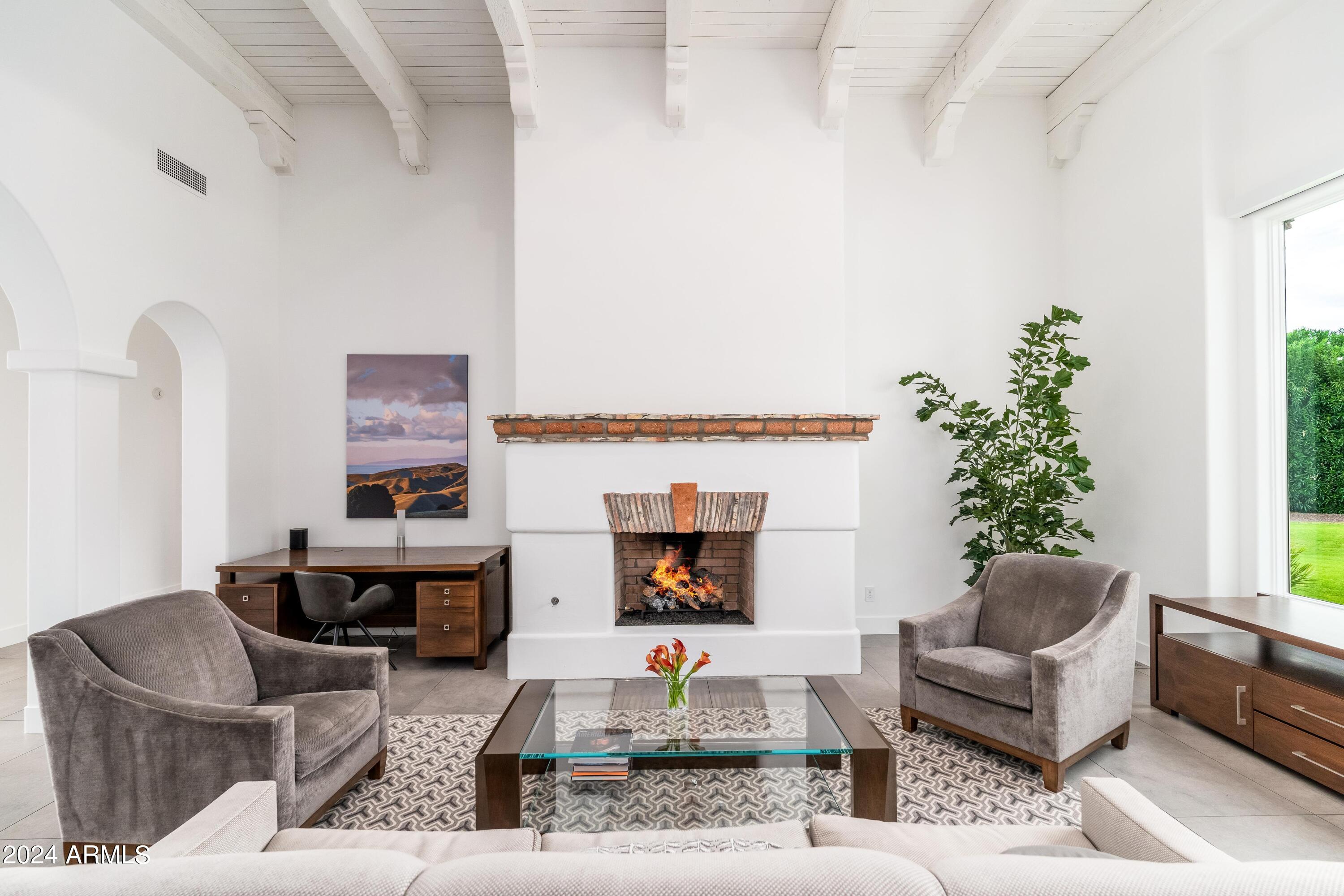 CAMELBACK COUNTRY ESTATES - Residential